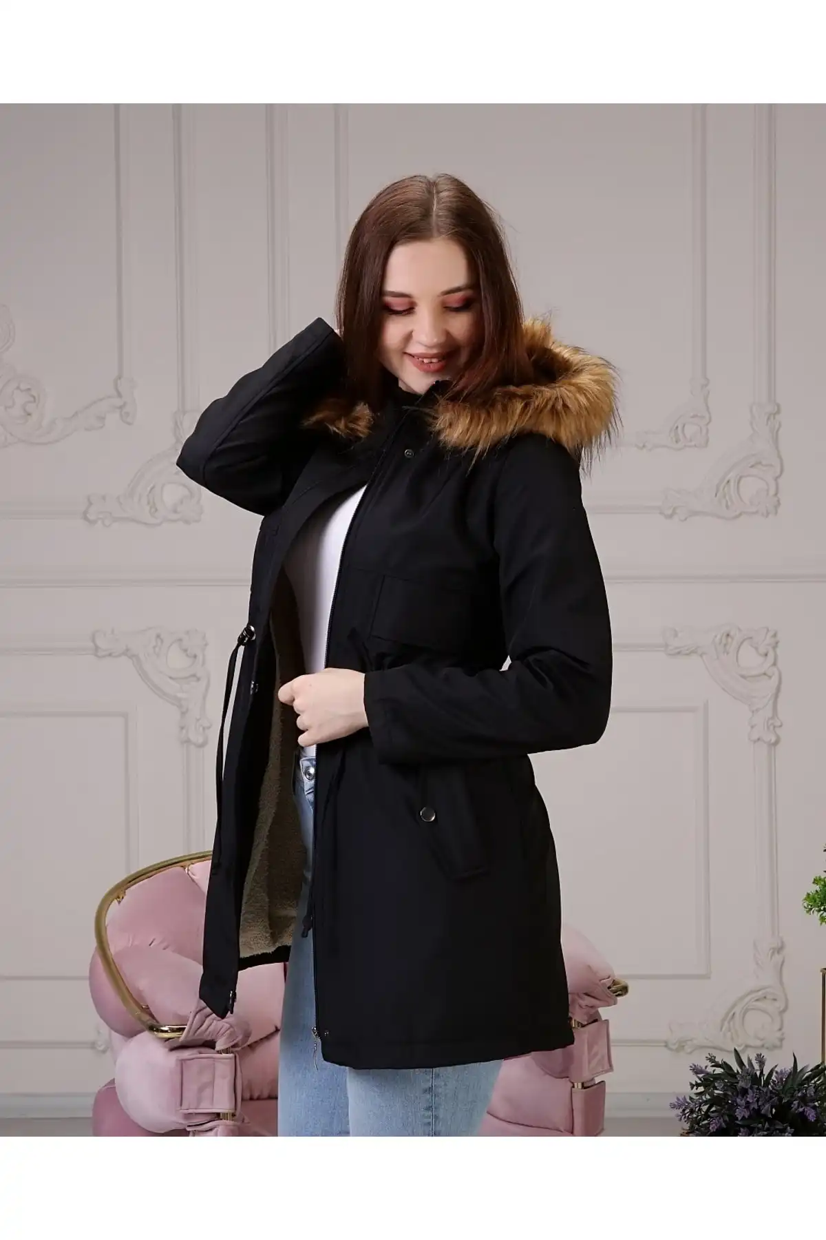 داخل خز مشکی و کت زمستانی زنانه ضد آب و آمپر; کت برند   به رنگ  مشکی
