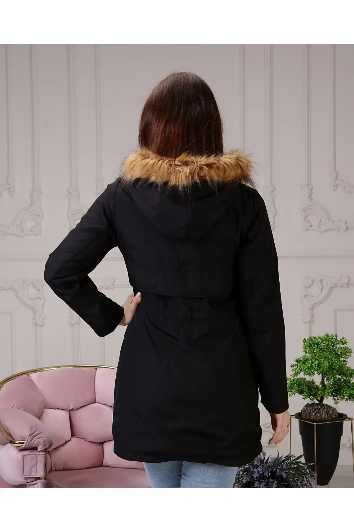 داخل خز مشکی و کت زمستانی زنانه ضد آب و آمپر; کت برند   به رنگ  مشکی