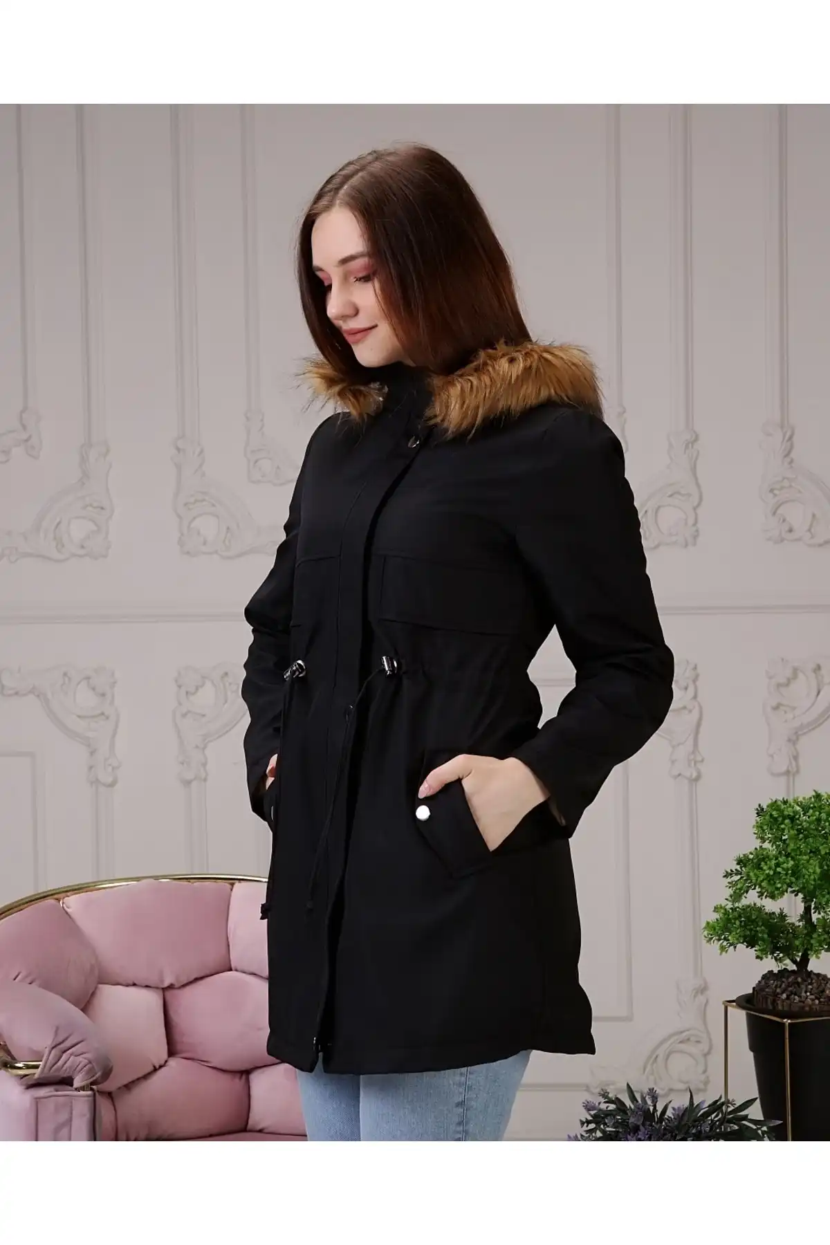 داخل خز مشکی و کت زمستانی زنانه ضد آب و آمپر; کت برند   به رنگ  مشکی