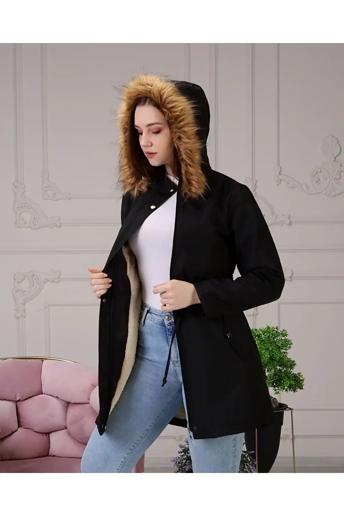 داخل خز مشکی و کت زمستانی زنانه ضد آب و آمپر; کت برند   به رنگ  مشکی