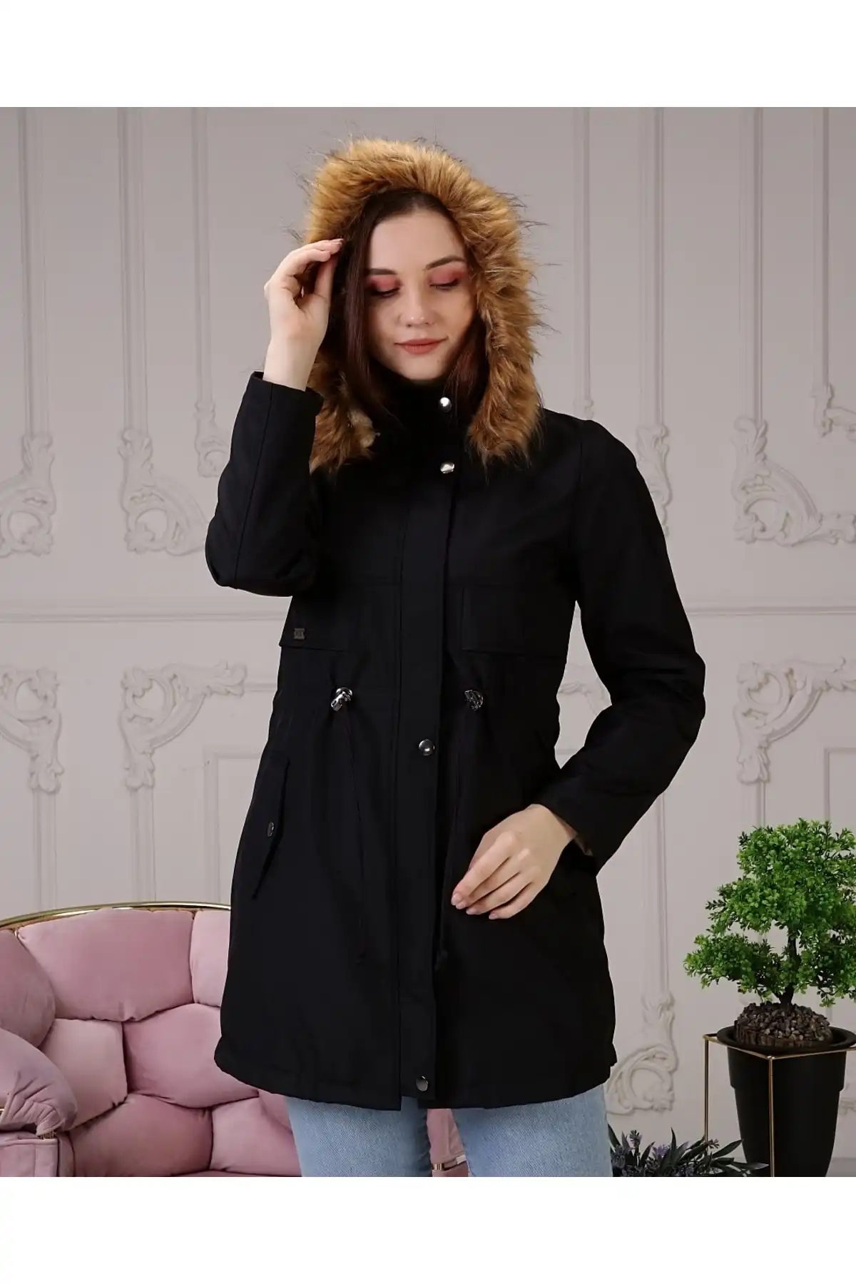 داخل خز مشکی و کت زمستانی زنانه ضد آب و آمپر; کت برند   به رنگ  مشکی