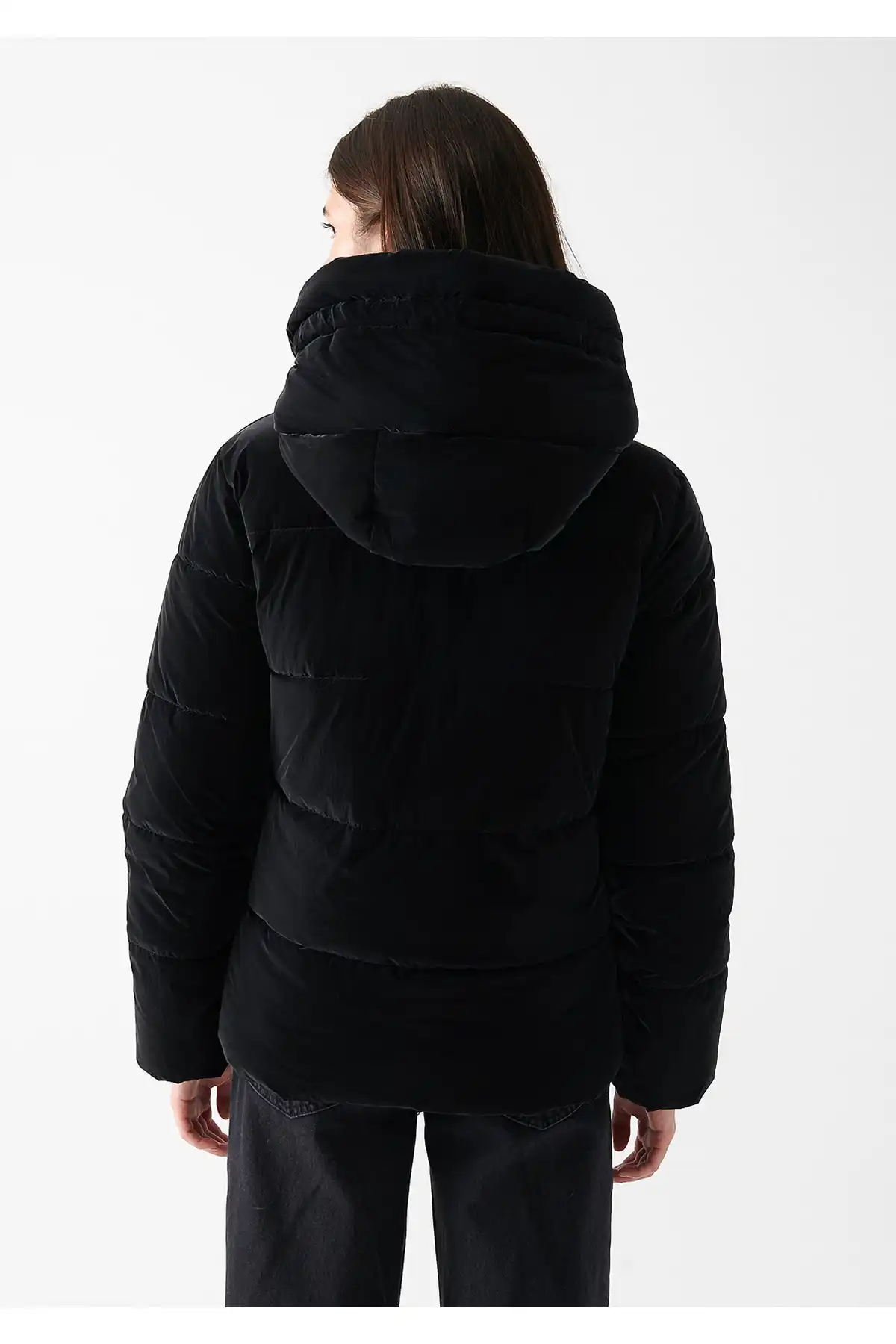 ژاکت پفی مشکی کلاهدار با تناسب معمولی / برش معمولی 1110043-900 برند   Mavi ( ماوی ) به رنگ  مشکی