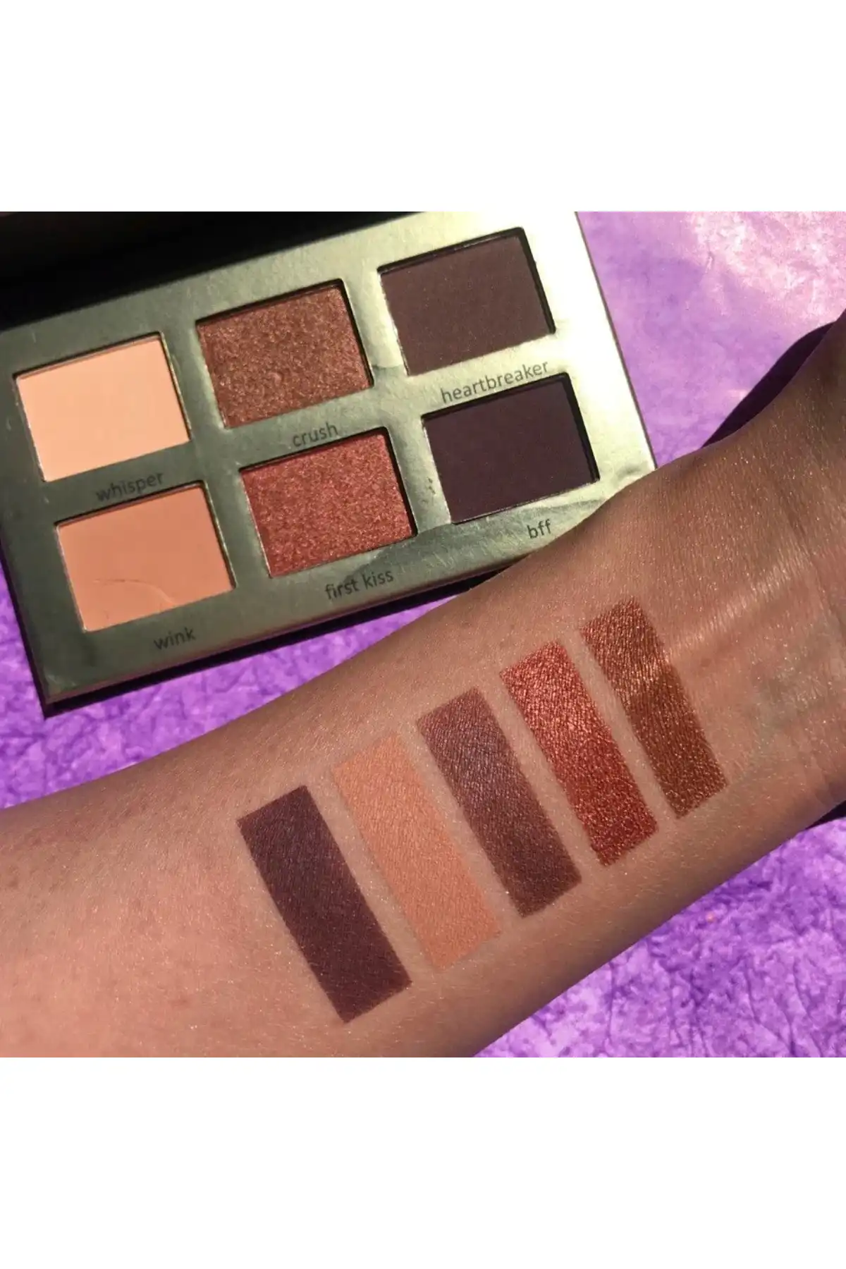 پالت سایه چشم 6 تکه سایه چشم مات برهنه، رنگدانه بالا، عدم جمع شدن، پراکندگی آسان برند   Cocosh She(Cocosh She) به رنگ  سفید