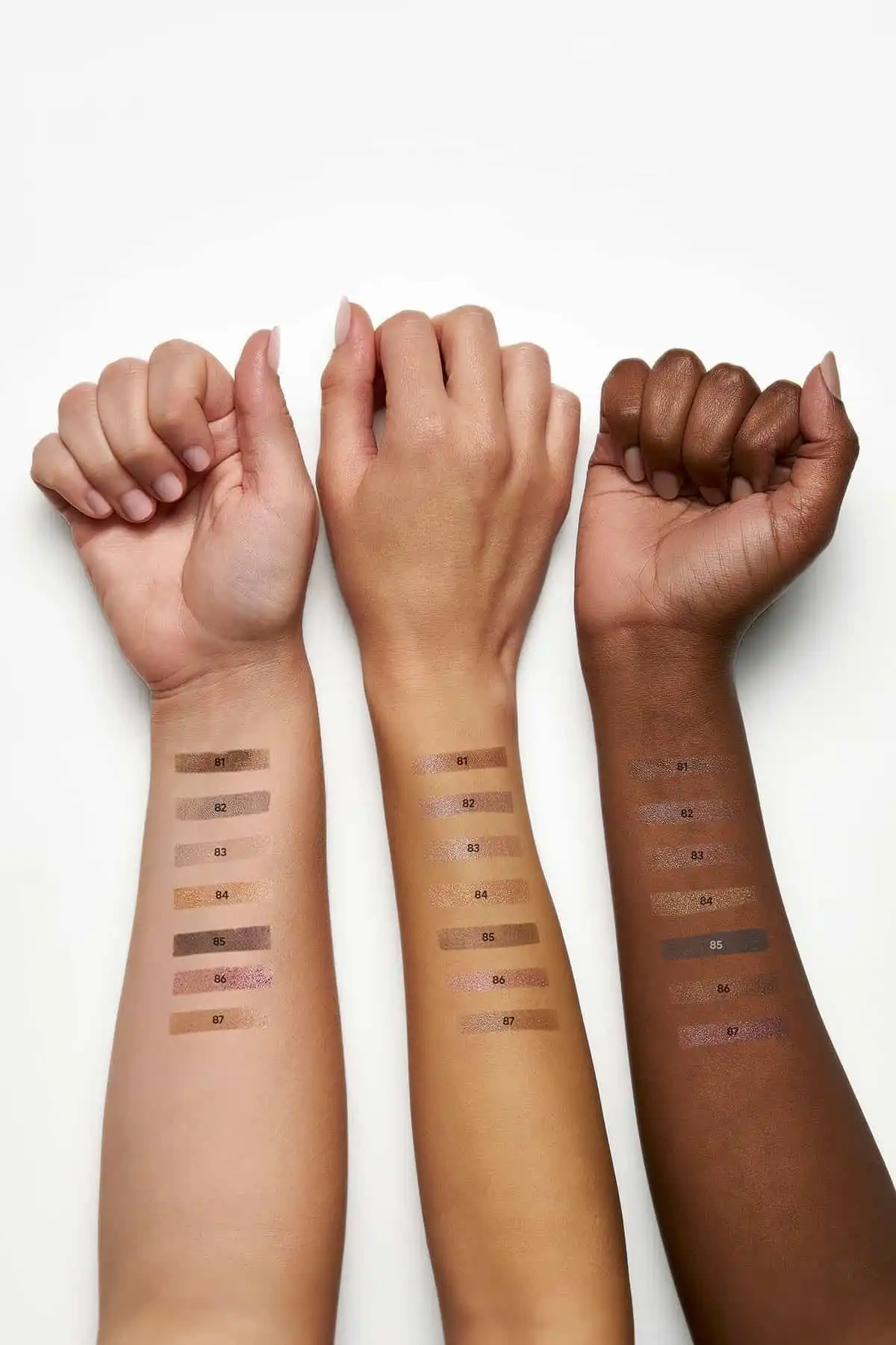 سایه چشم تک رنگ Shimmer Mono No: 83 Nacreous - Single Shimmering Eyeshadow برند   Golden Rose(رز طلایی) به رنگ   بژ