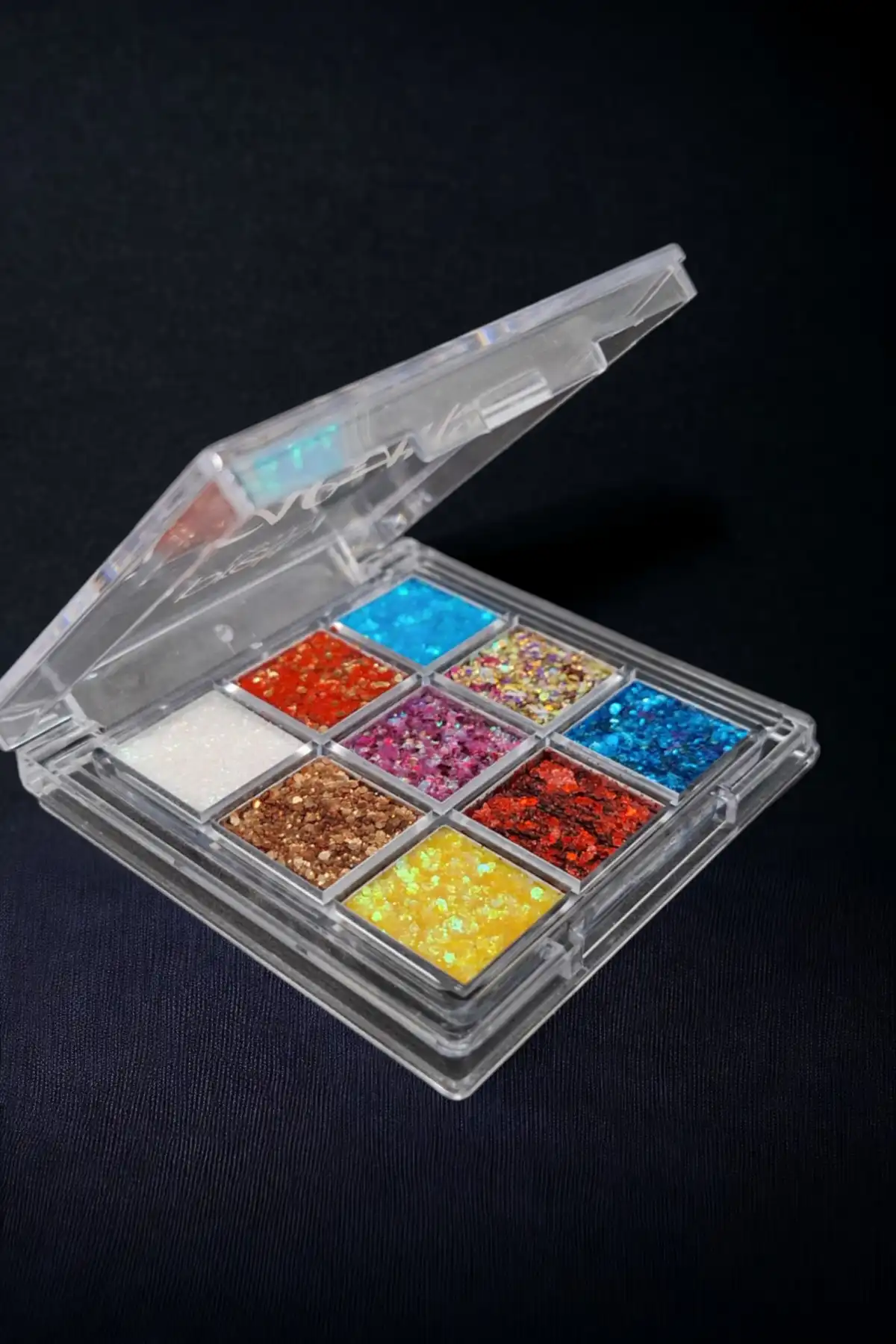 براق برای صورت و بدن برند   wonderway(راه شگفت انگیز) به رنگ  خیلی ا