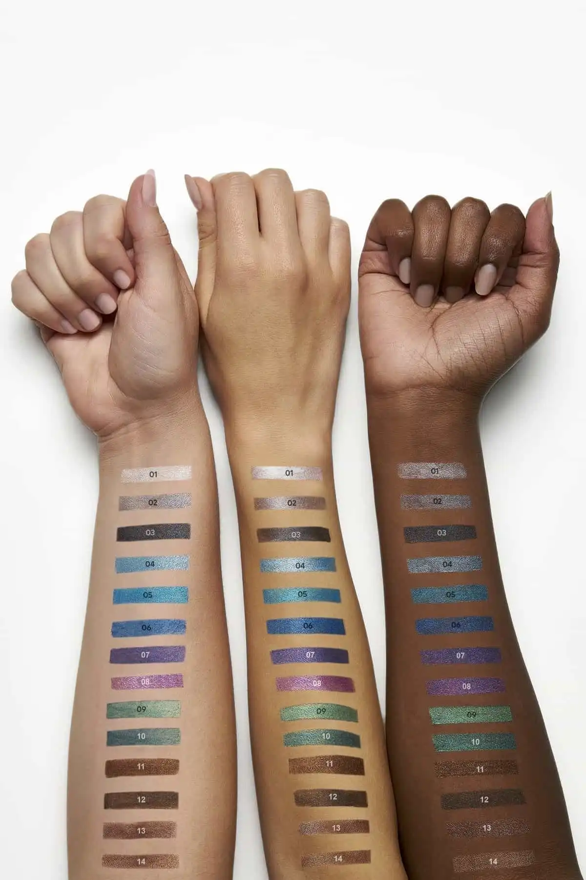 سایه چشم مدادی ضد آب - Eyeshadow Crayon ضد آب شماره: 14 8691190815141 برند   Golden Rose(رز طلایی) به رنگ   قهوه ای