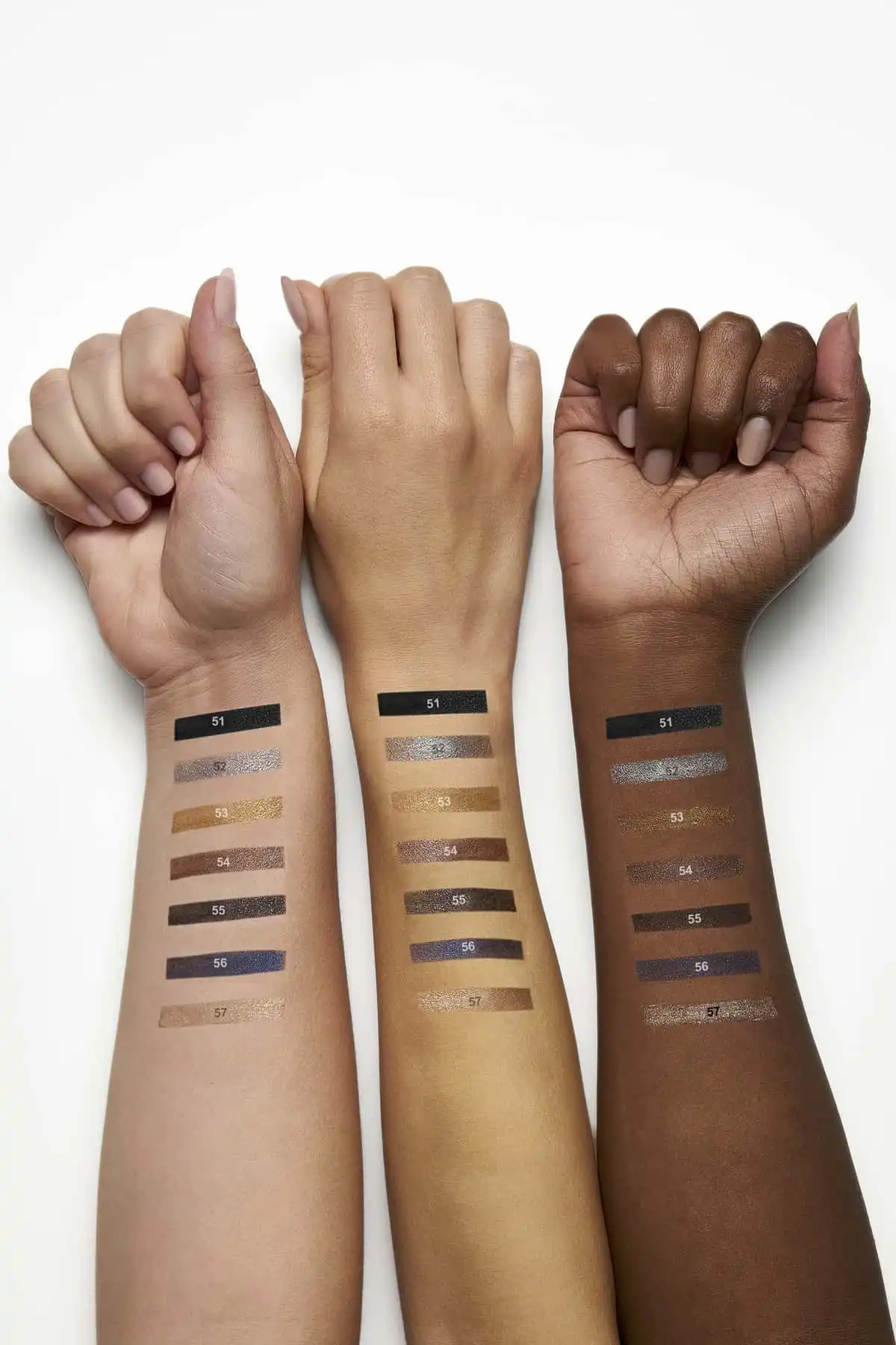 سایه چشم مدادی گلیتر ضد آب - مداد رنگی سایه چشم براق ضد آب شماره: 52 برند   Golden Rose(رز طلایی) به رنگ  خاکستری