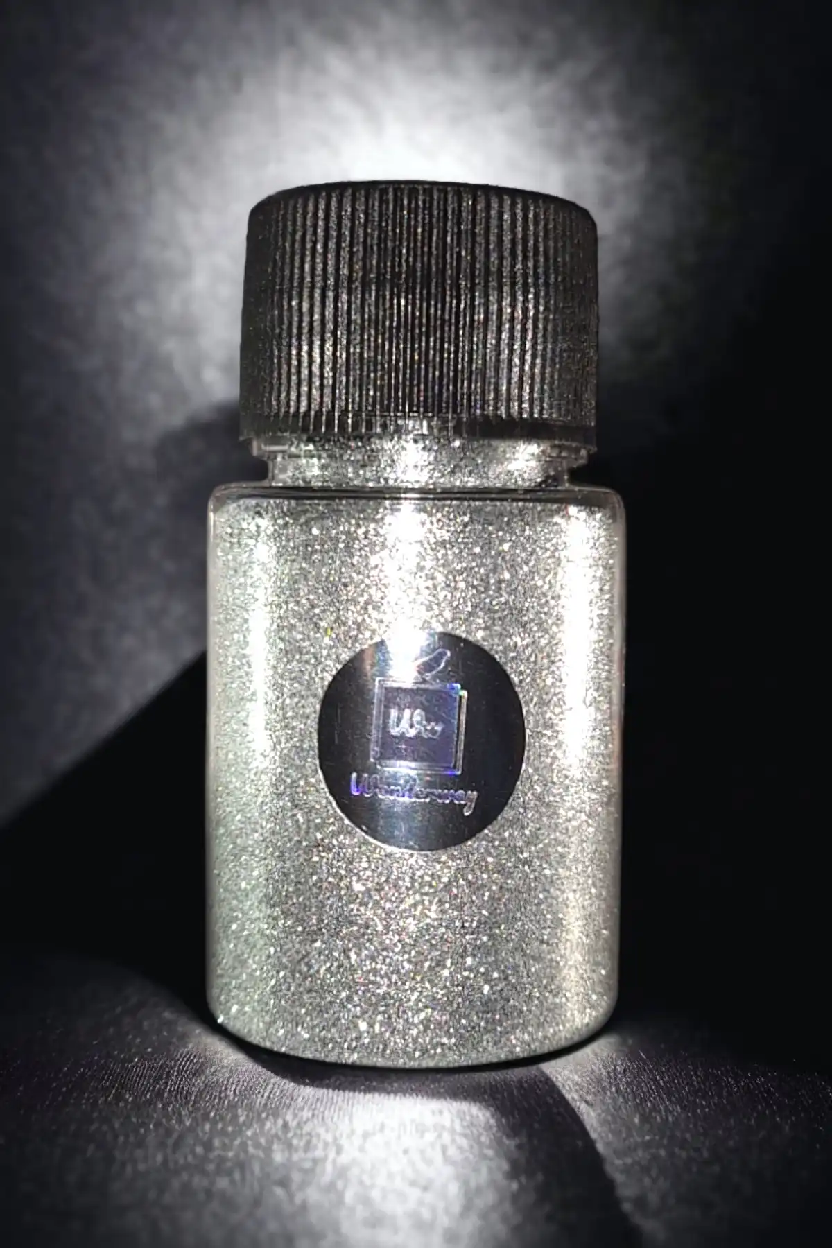 Wonderway Glitter - قیمت، نظرات برای صورت و بدن - Trendyol برند   wonderway(راه شگفت انگیز) به رنگ  نقره