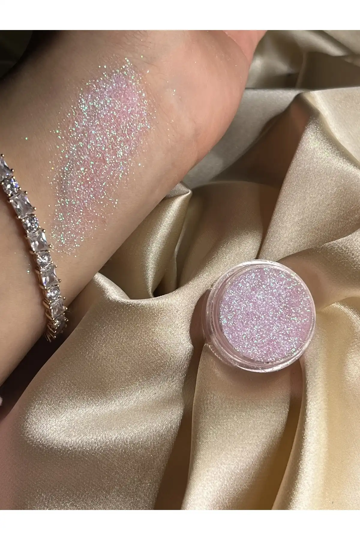 ژل قوام براق براق - Tiny Sweet Glitter Glitter برند   به رنگ   صورتی