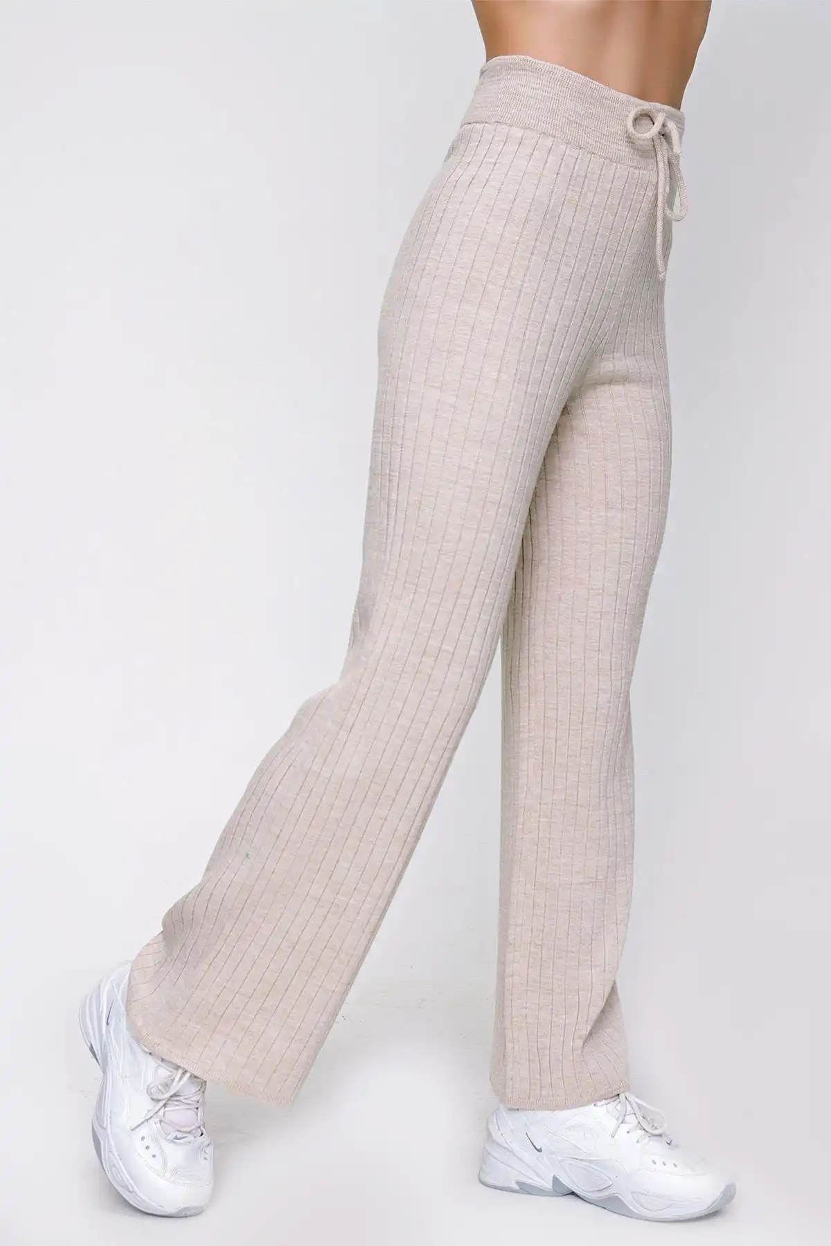 شلوار کشباف زنانه بژ 22wk261 برند   CHUBA ( چوبا )  به رنگ   بژ