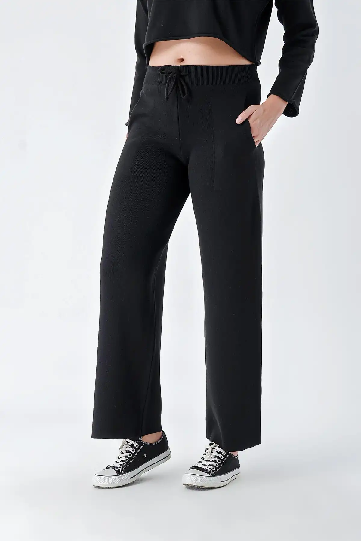 شلوار بافتنی زنانه بدون زانو دو جیب معمولی مشکی 24W120 برند   CHUBA ( چوبا )  به رنگ  مشکی