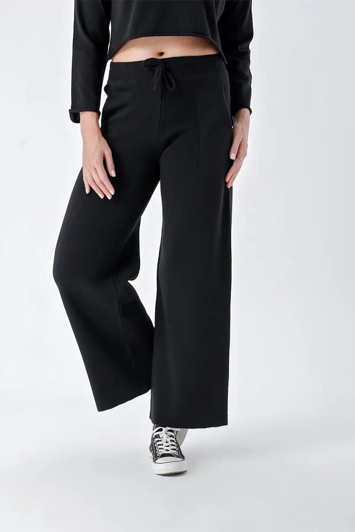 شلوار بافتنی زنانه بدون زانو دو جیب معمولی مشکی 24W120 برند   CHUBA ( چوبا )  به رنگ  مشکی