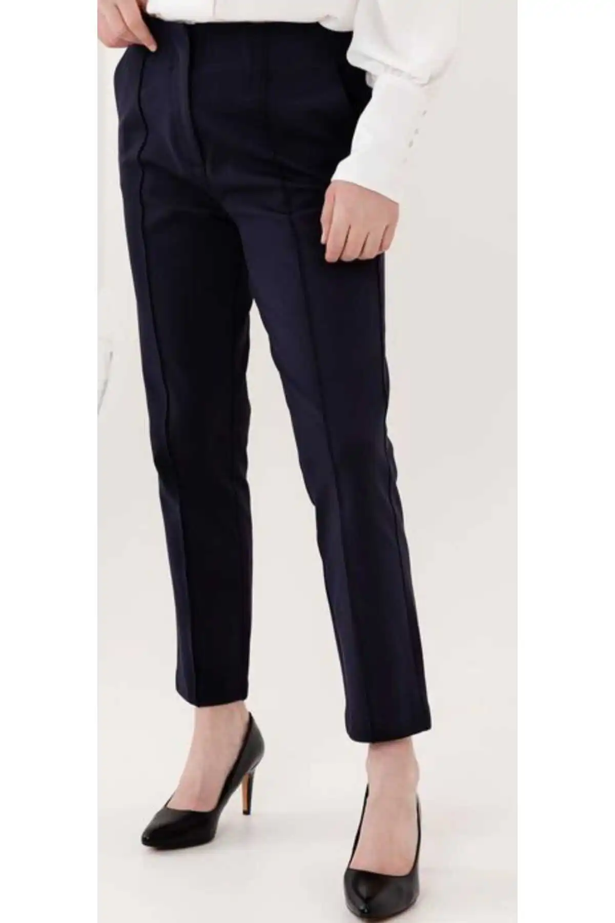 شلوار جیبی فیله تاج هویجی کمر بلند برند   PALMERO ( پالمرو )  به رنگ  آبی سرمه ای