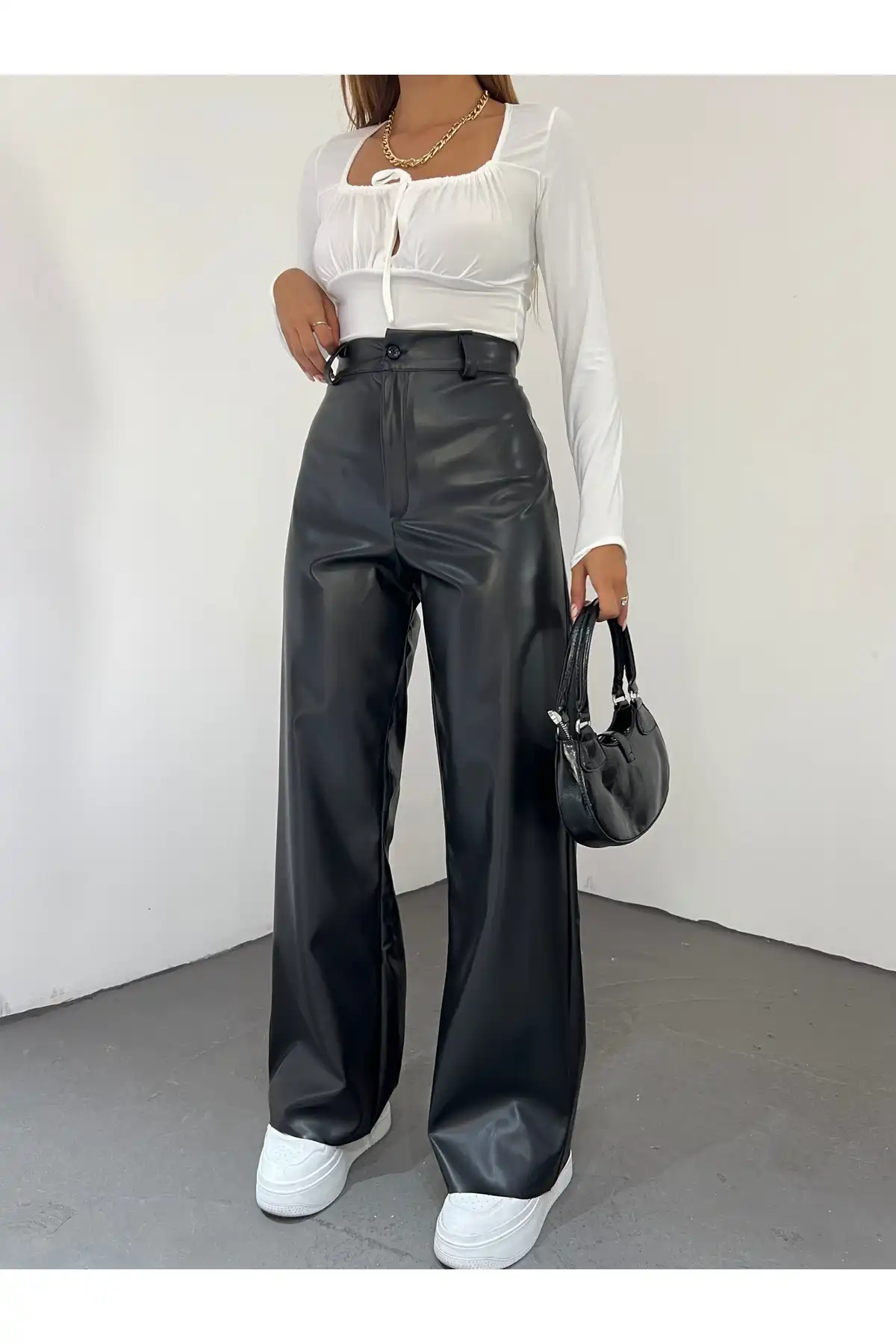 شلوار چرمی کمر بلند زنانه Palazzo مشکی برند   Fav Style ( سبک مورد علاقه )  به رنگ  مشکی