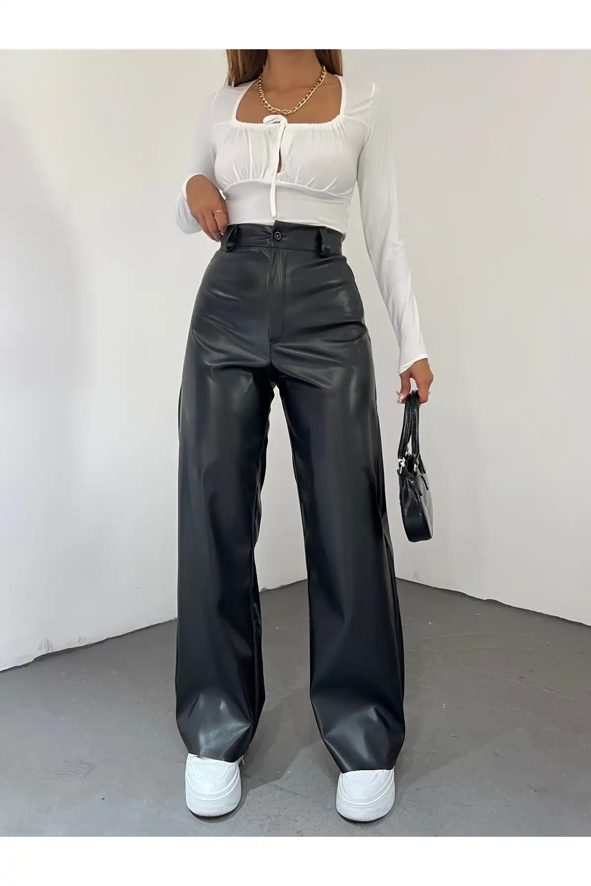 شلوار چرمی کمر بلند زنانه Palazzo مشکی برند   Fav Style ( سبک مورد علاقه )  به رنگ  مشکی