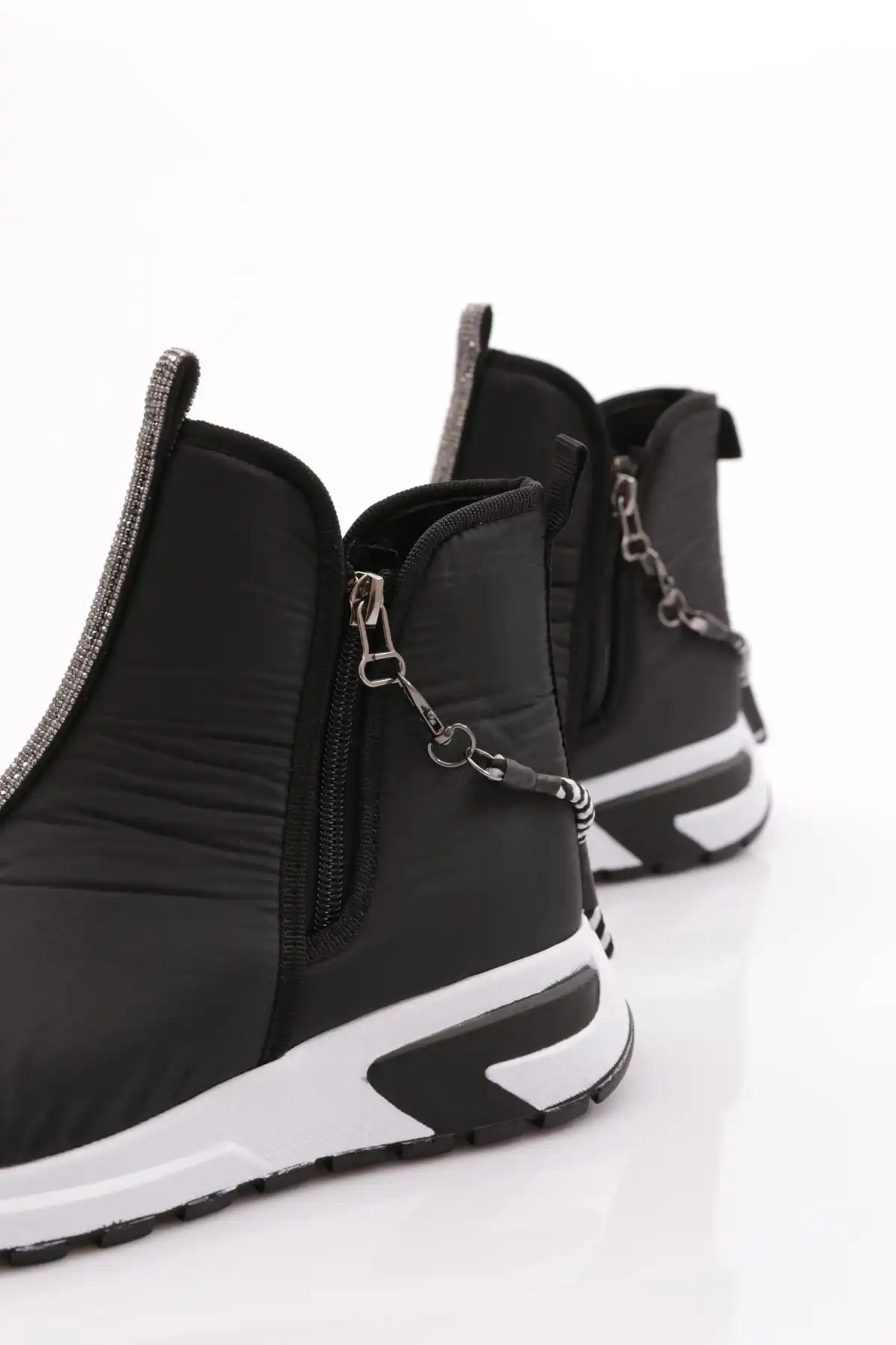 685-1-22k زیره ضخیم زیپ زنانه با جزئیات سنگ نقره چکمه برند   Dgn ( Dgn )  به رنگ  مشکی