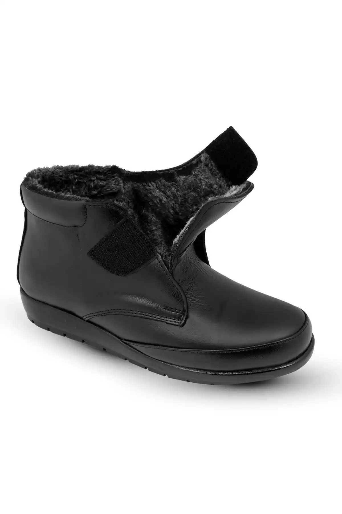 چکمه های مادر ارتوپدی خزدار چرم اصل بدون لغزش برند   KAPTAN JUNIOR ( کاپیتان جونیور )  به رنگ  مشکی