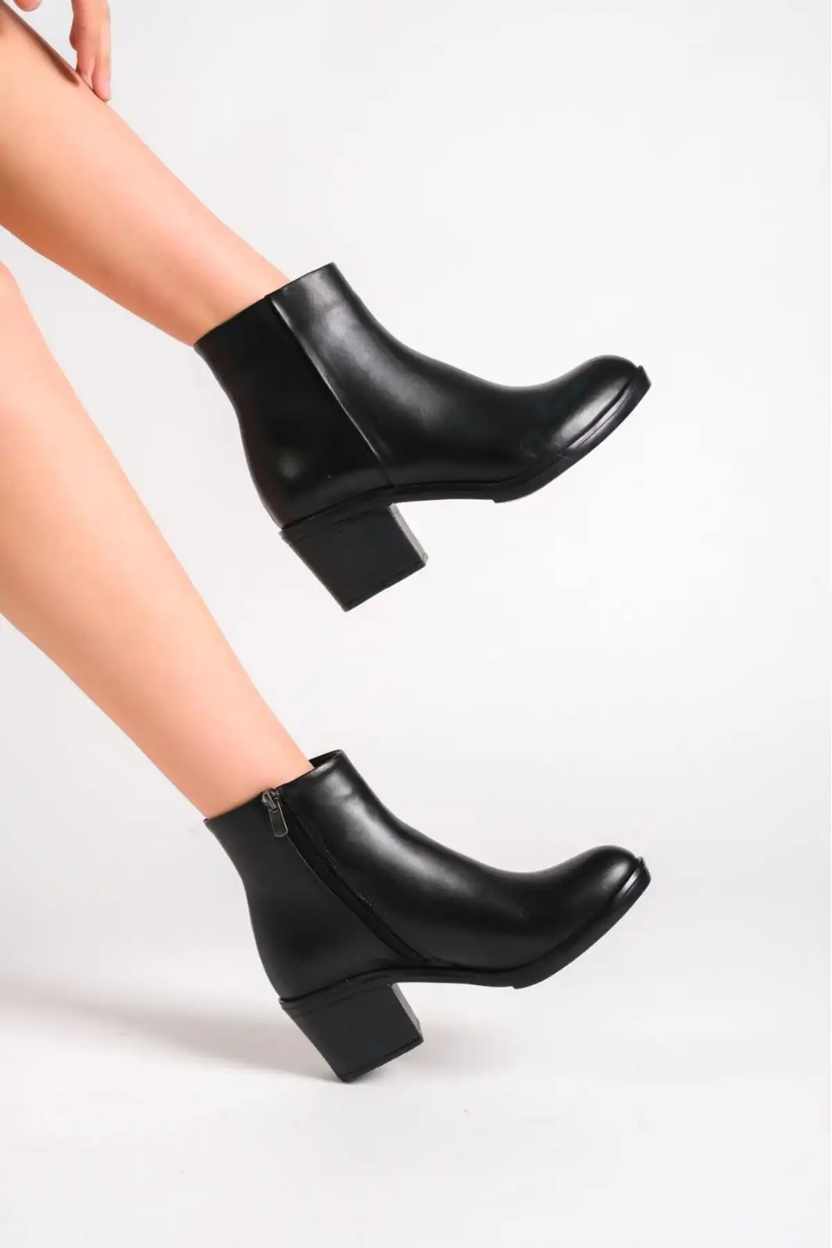 چکمه زنانه چرم اصل برند   ERNİLA ( ارنیلا )  به رنگ  مشکی