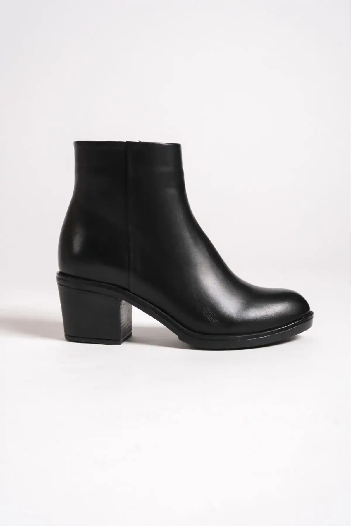 چکمه زنانه چرم اصل برند   ERNİLA ( ارنیلا )  به رنگ  مشکی