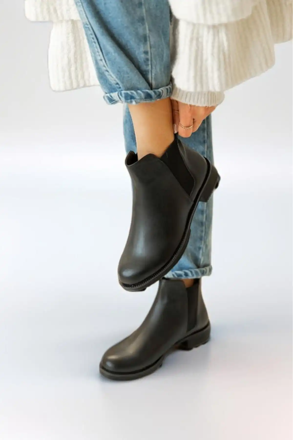 چکمه های زنانه پاشنه بلند زیپ دار مشکی چرم کشدار مچ پا برند   Bak Store ( فروشگاه باک )  به رنگ  مشکی