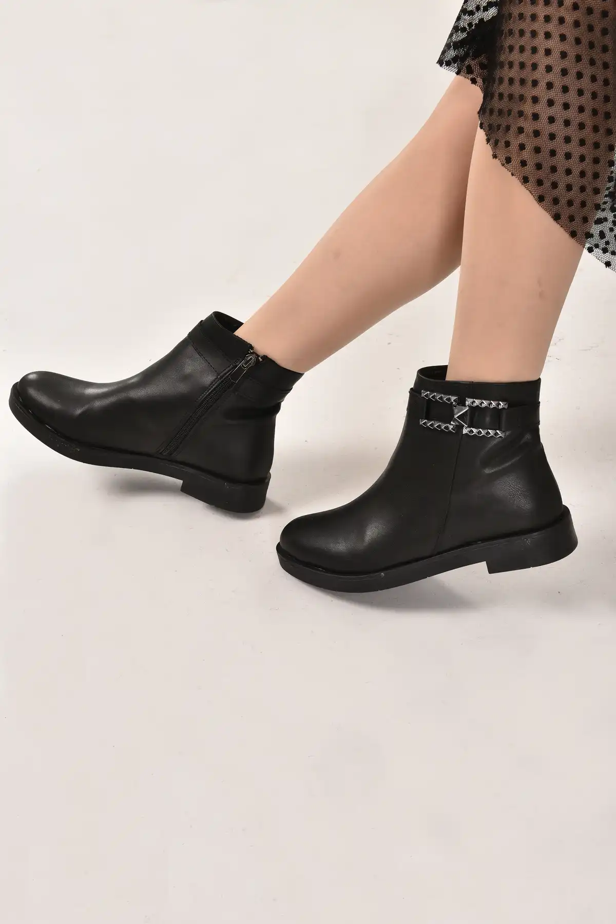 چکمه های روزانه مشکی چلسی با جزئیات سگک برند   lamiashoes ( لامیاشوها )  به رنگ  مشکی