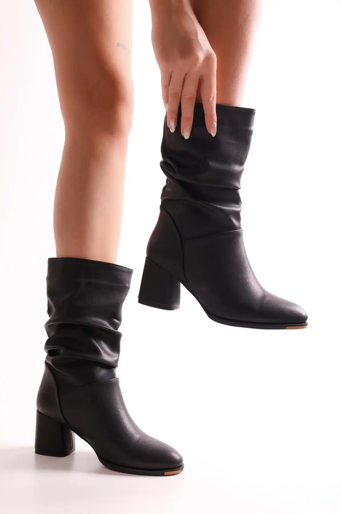 چکمه‌های زنانه پاشنه دار مشکی Nollie با پوست مشکی برند   Shoeberry ( كفش )  به رنگ  مشکی