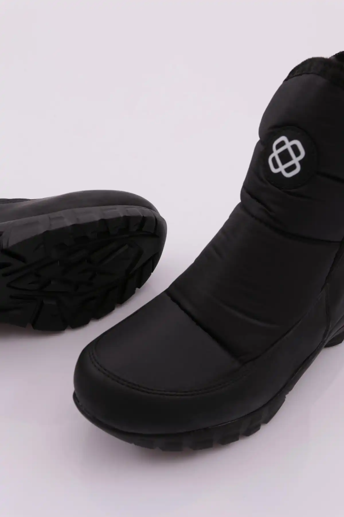 چکمه زیپ دار خز زنانه 1052 برند   Dgn ( Dgn )  به رنگ  مشکی