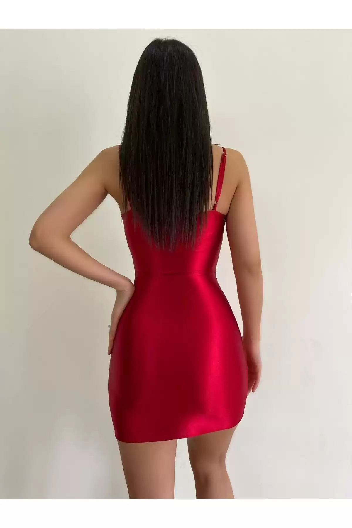 لباس گلوپ ساتن بند دار برند   CİZA MODA(مد مد) به رنگ  قرمز در دسته لباس مجلسی و شومیز