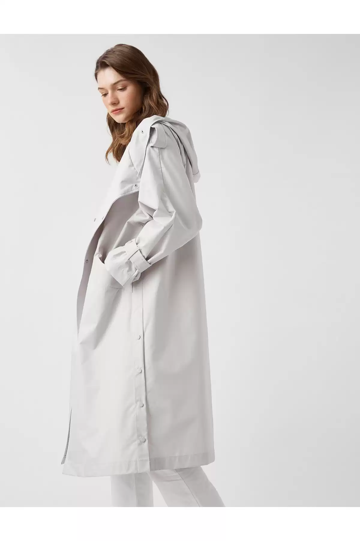 کت ترنچ کلاهدار نخی با قیمت جیبی، نظرات - TRENDYOL برند   TRENDYOL MODEST به رنگ  خاکستری مدل  ترنچ کت