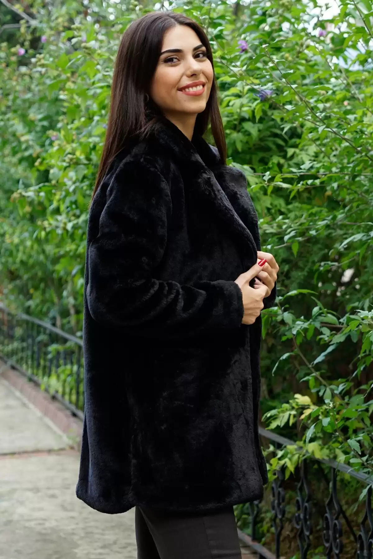 کت خز مشکی زنانه P-0000002580-BLACK برند   به رنگ  مشکی مدل  زمستانی