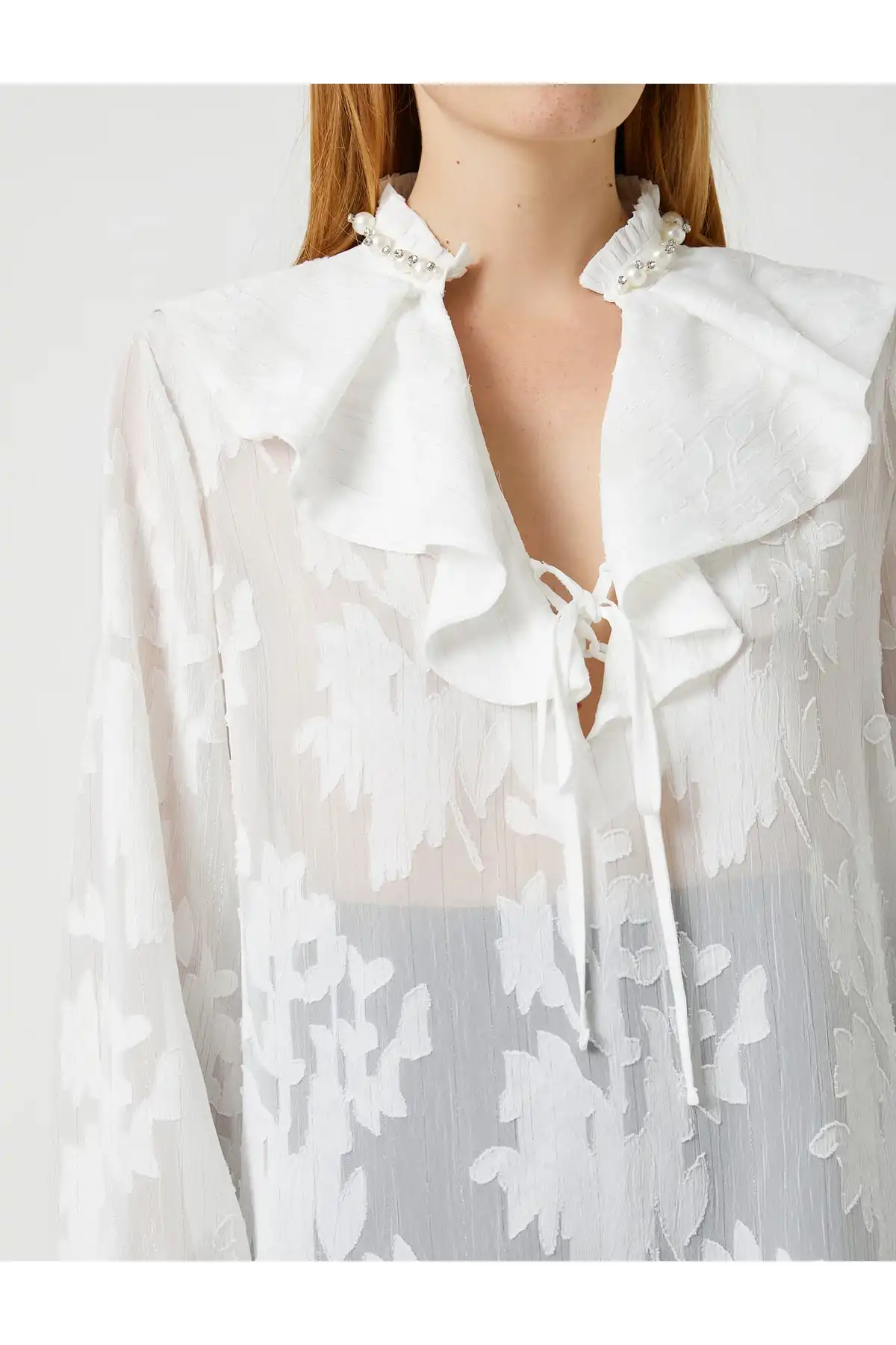 Melis Ağazat X - بلوز شفاف با جزئیات مروارید برند   Koton (کوتون) به رنگ  سفید در دسته پیراهن زنانه