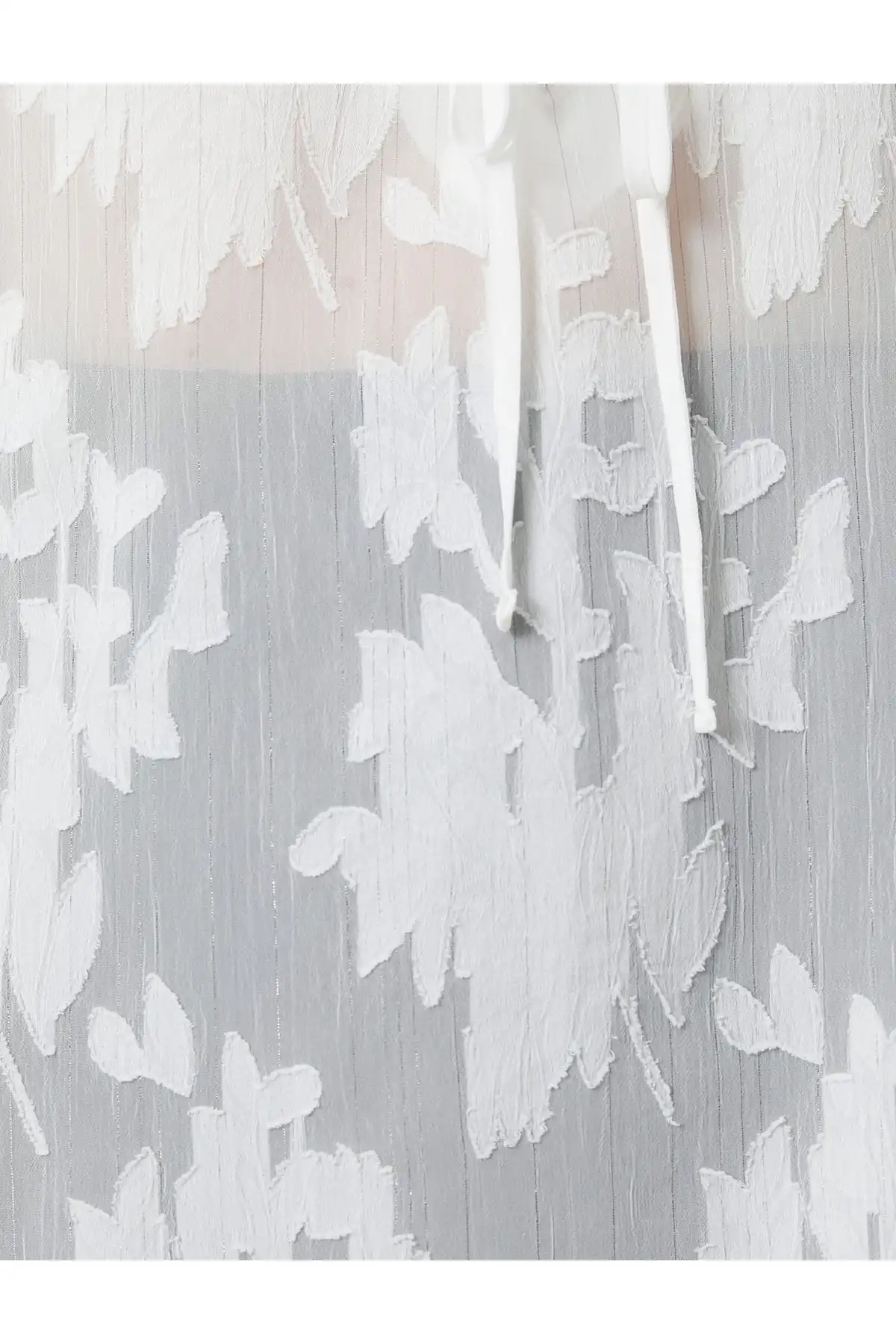 Melis Ağazat X - بلوز شفاف با جزئیات مروارید برند   Koton (کوتون) به رنگ  سفید در دسته پیراهن زنانه