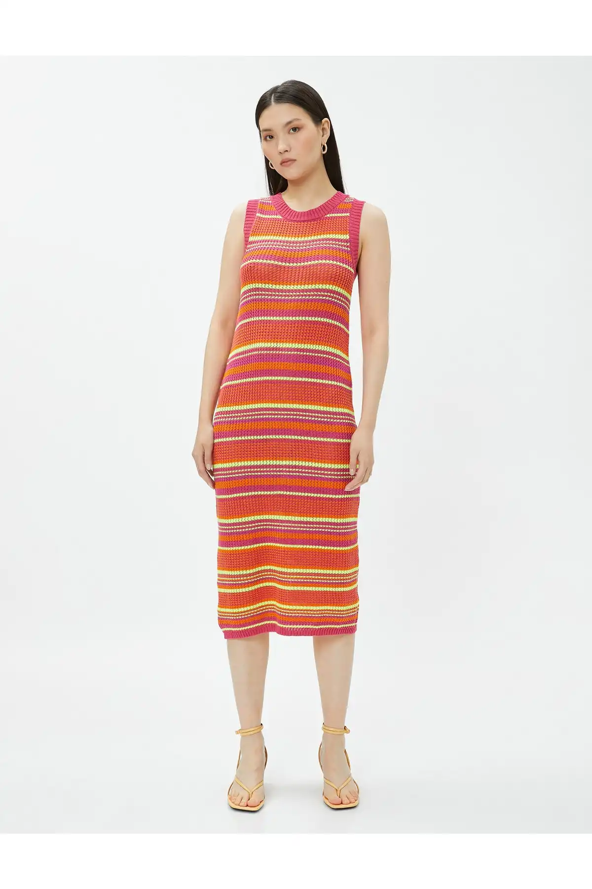 Aslıhan Malbora X - لباس بافتنی لباس میدی برند   Koton (کوتون) به رنگ  خیلی ا در دسته  لباس مجلسی و شومیز