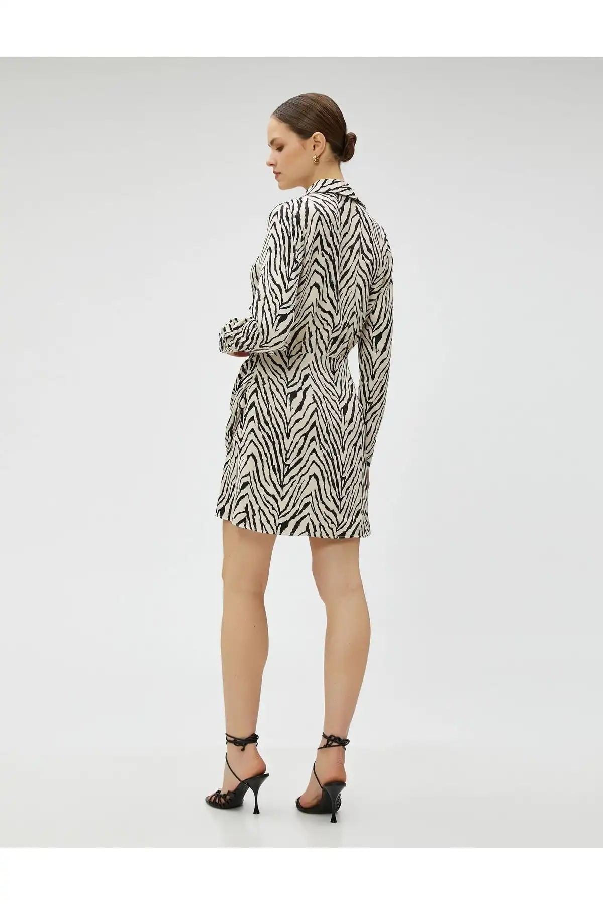 لباس زنانه 3sak80045uw طرح دار سفید برند   Koton (کوتون) به رنگ  سفید در دسته  لباس مجلسی و شومیز