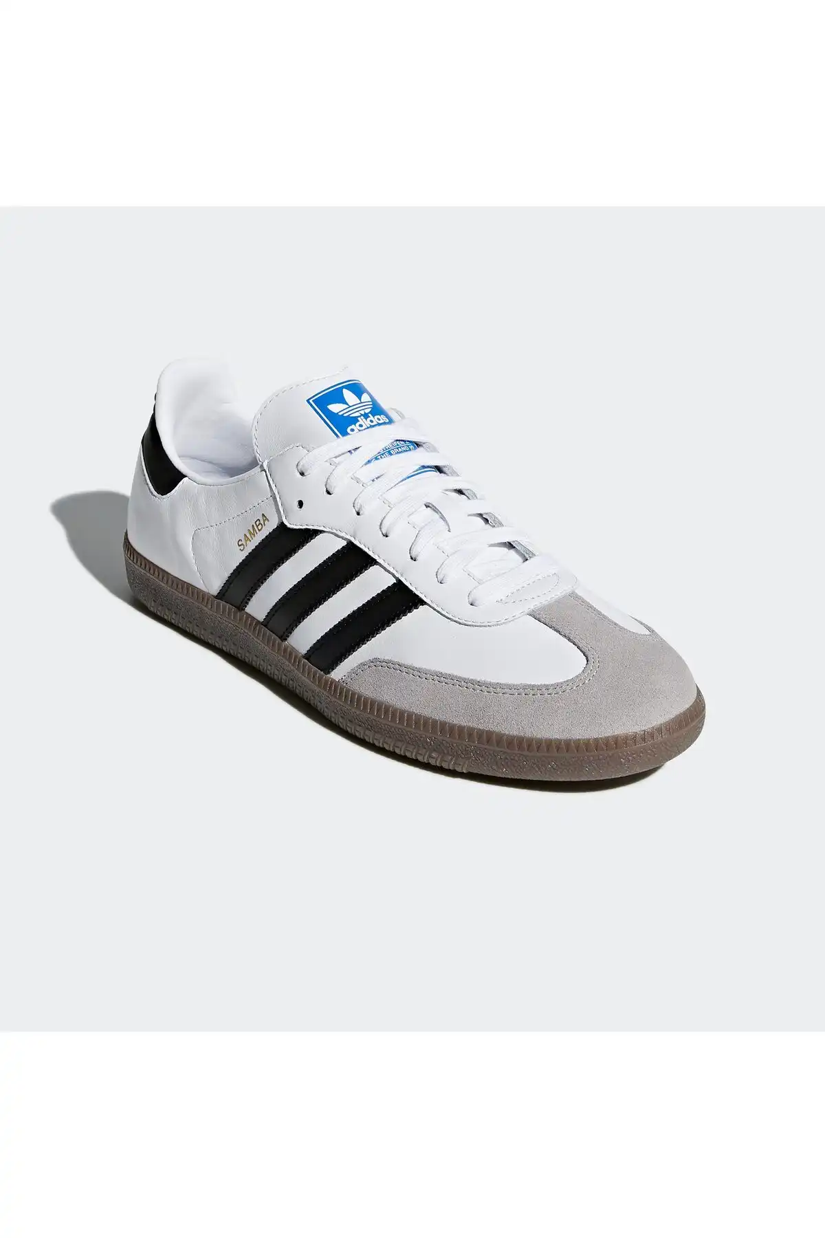 کفش اسپورت مردانه مدل جدید پاییز  2025  برند  adidas به رنگ  سفید