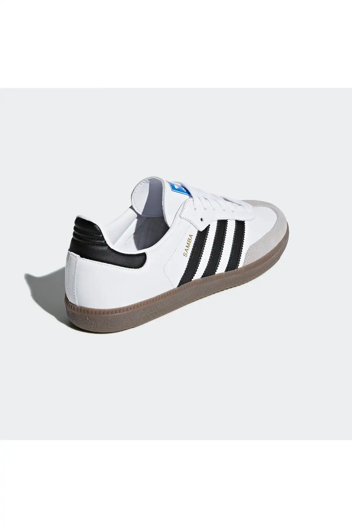 کفش اسپورت مردانه مدل جدید پاییز  2025  برند  adidas به رنگ  سفید