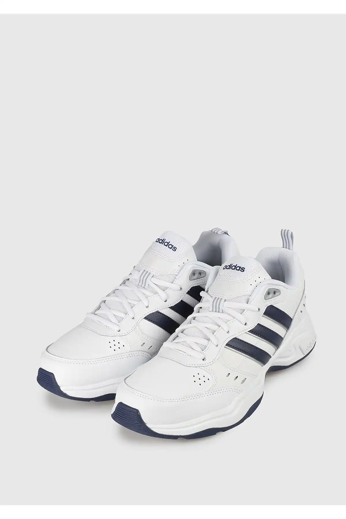 کفش اسپورت مردانه مدل جدید پاییز  2025  برند  adidas به رنگ  FTWR سفید