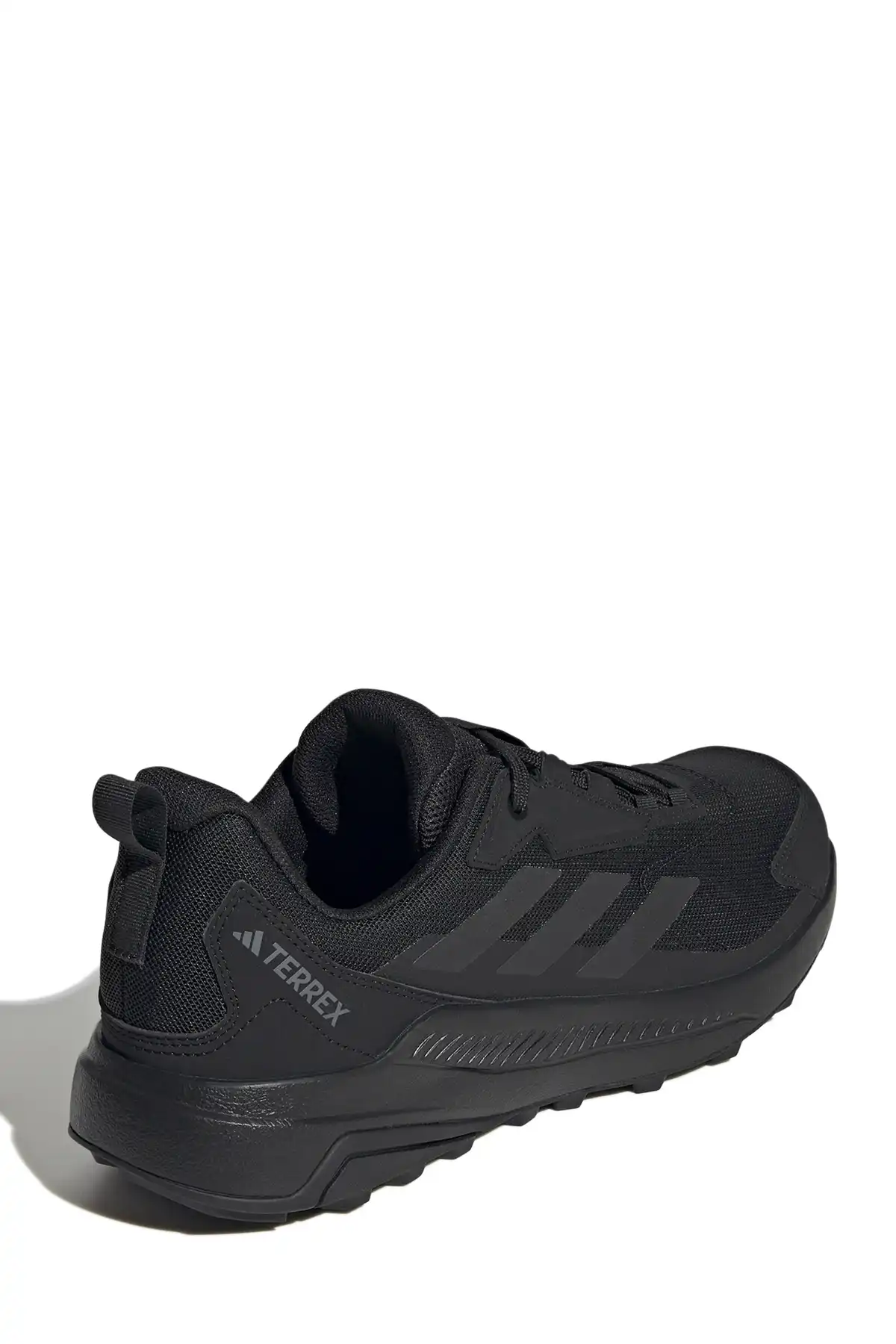 کفش اسپورت مردانه مدل جدید پاییز  2025  برند  adidas به رنگ  هسته سیاه / هسته سیاه / خاکستری