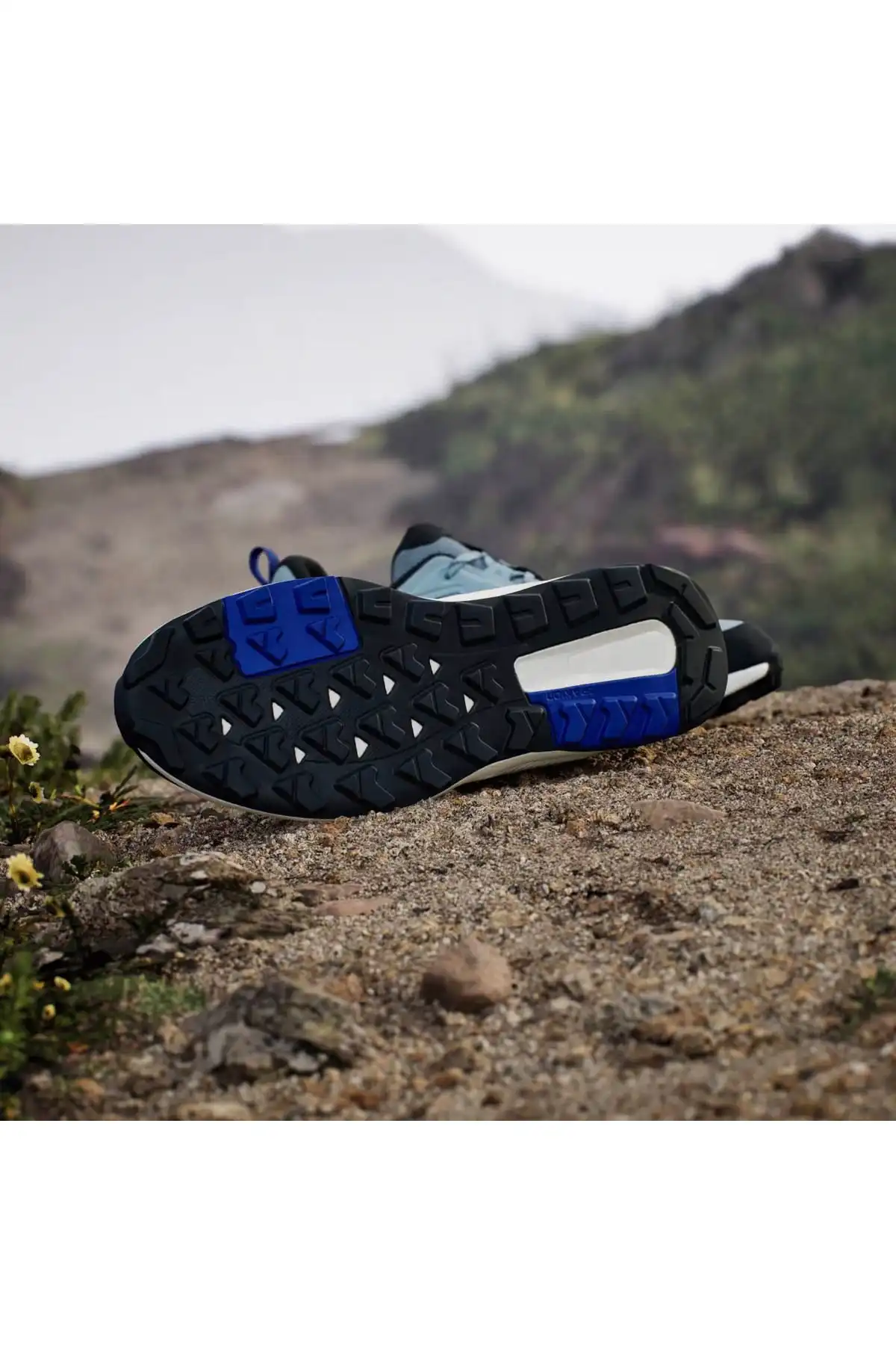 کفش اسپورت مردانه مدل جدید پاییز  2025  برند  adidas به رنگ  Magic Gray / Wonder Steel / SE