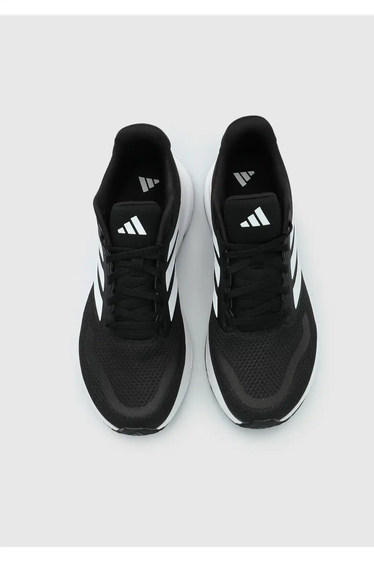 کفش اسپورت مردانه مدل جدید پاییز  2025  برند  adidas به رنگ  هسته اصلی سیاه-+