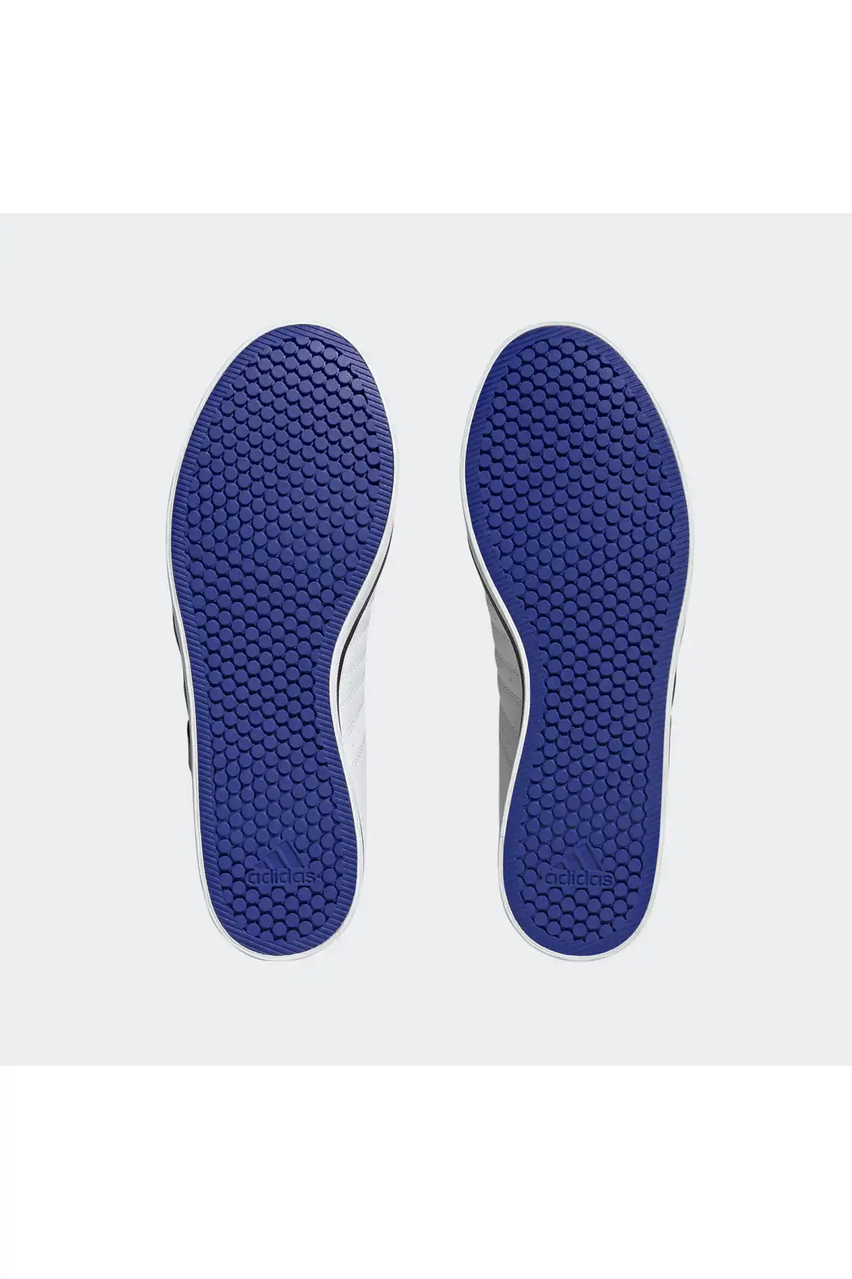 کفش اسپورت مردانه مدل جدید پاییز  2025  برند  adidas به رنگ  ابر سفید / هسته سیاه / ابر سفید