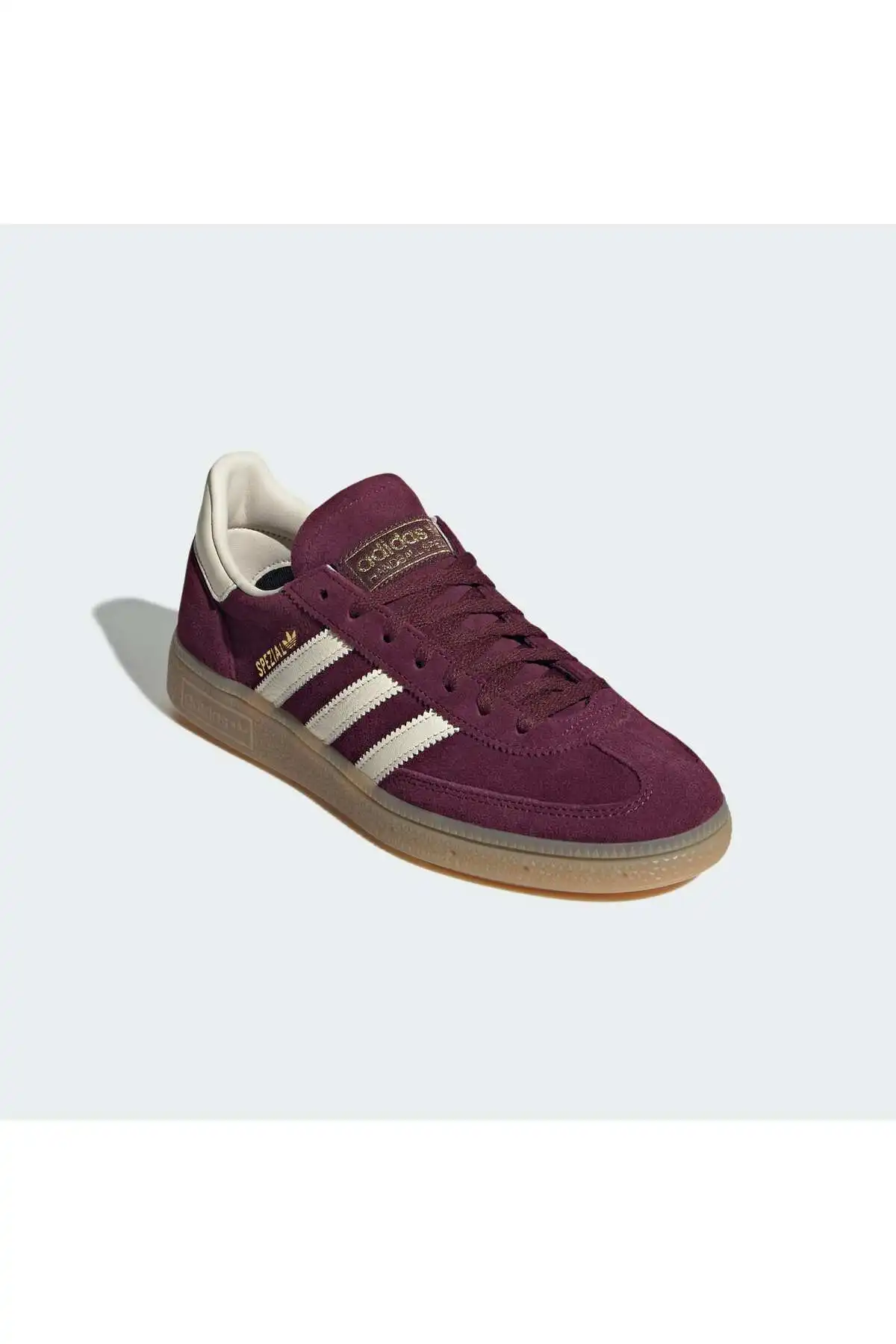 کفش اسپورت مردانه مدل جدید پاییز  2025  برند  adidas به رنگ  مارون / کرم سفید / طلایی من