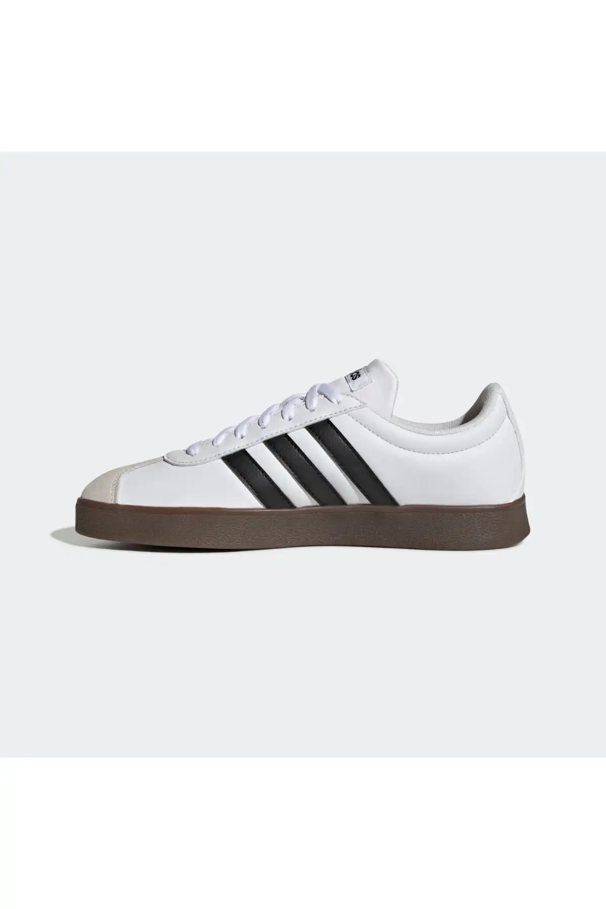 کفش اسپورت مردانه مدل جدید پاییز  2025  برند  adidas به رنگ  FTWR WHITE-+
