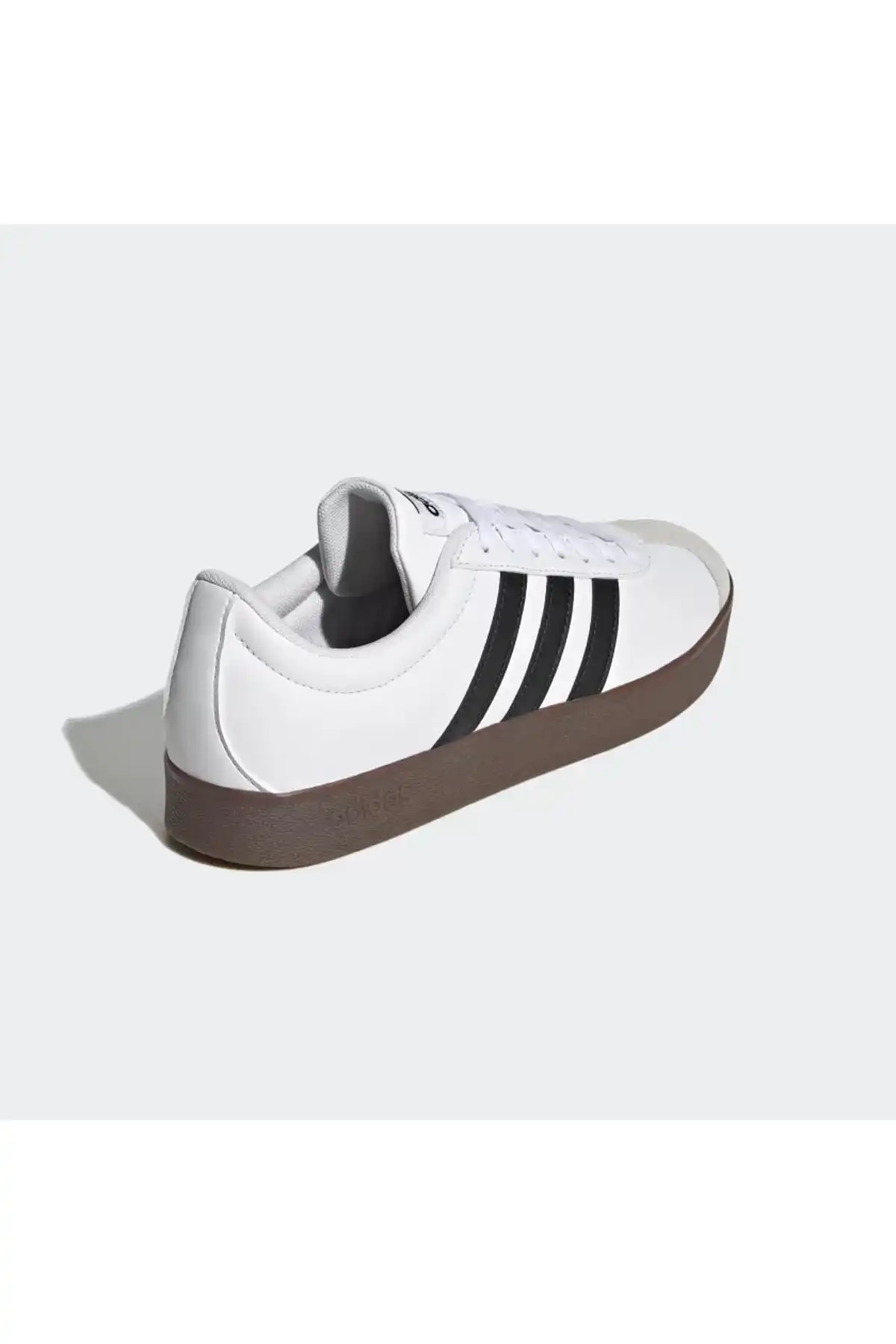 کفش اسپورت مردانه مدل جدید پاییز  2025  برند  adidas به رنگ  FTWR WHITE-+