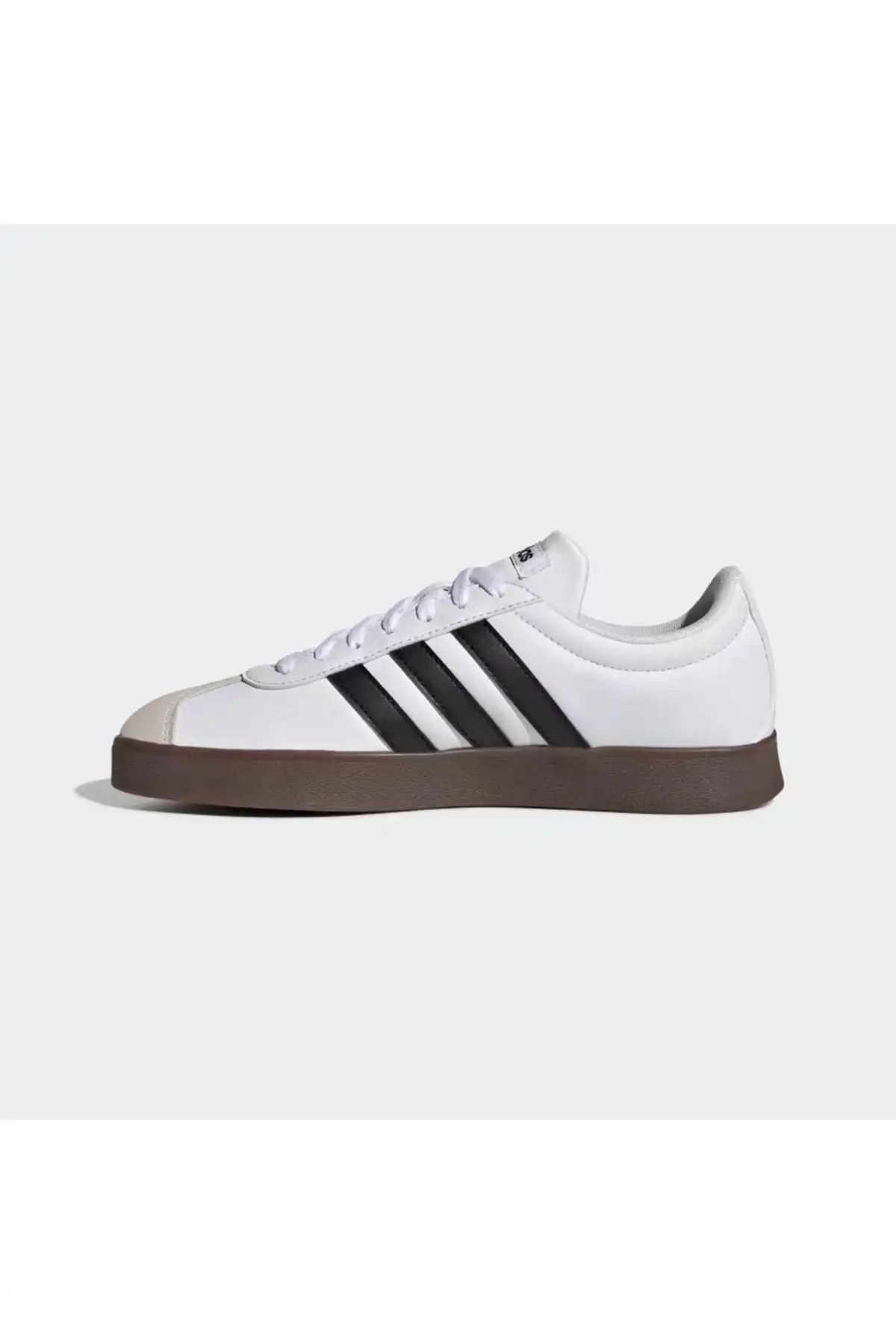 کفش اسپورت مردانه مدل جدید پاییز  2025  برند  adidas به رنگ  FTWR WHITE-+