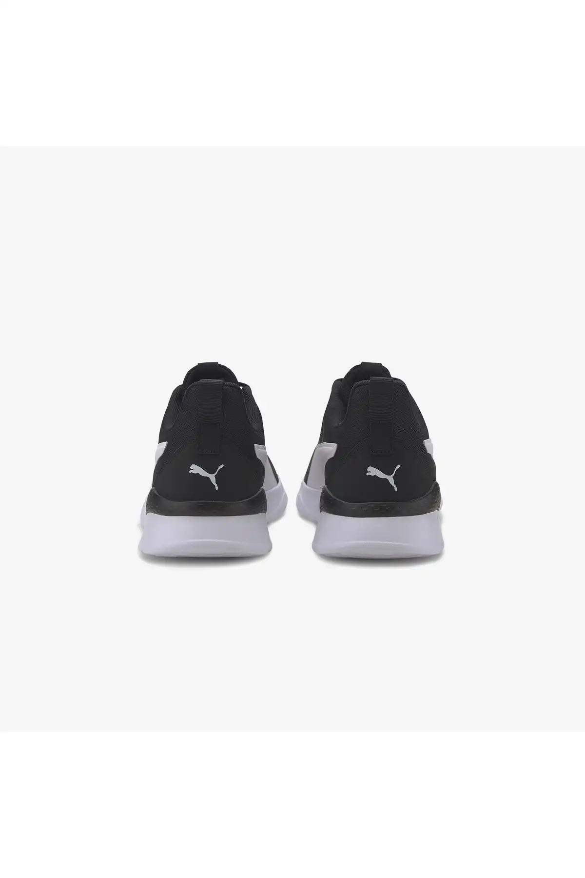 کفش اسپورت مردانه مدل جدید پاییز  2025  برند  Puma به رنگ  سفید