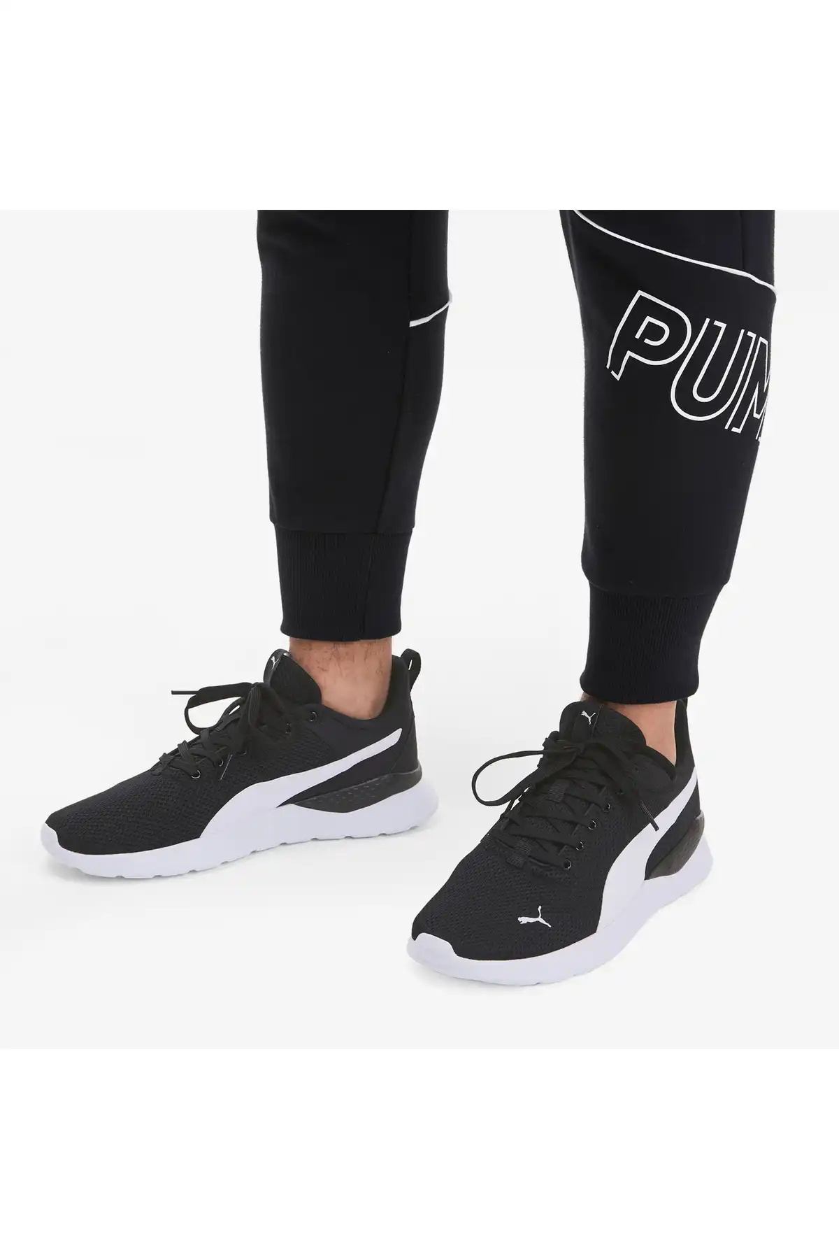 کفش اسپورت مردانه مدل جدید پاییز  2025  برند  Puma به رنگ  سفید