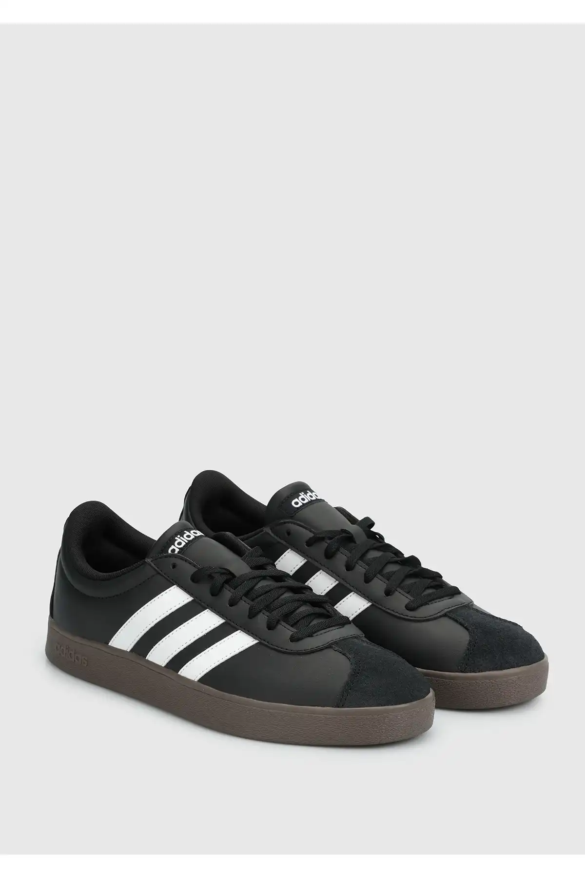 کفش اسپورت مردانه مدل جدید پاییز  2025  برند  adidas به رنگ  سیاه