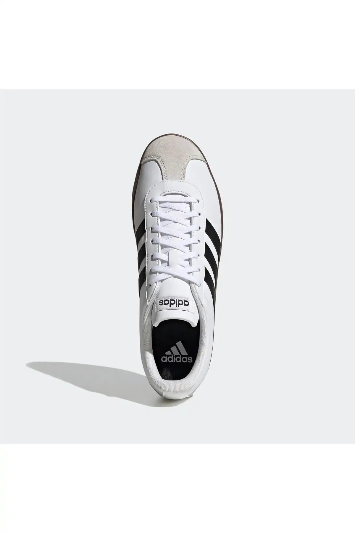 کفش اسپورت مردانه مدل جدید پاییز  2025  برند  adidas به رنگ  سفید