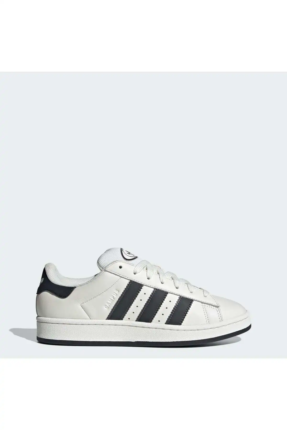 کفش اسپورت مردانه مدل جدید پاییز  2025  برند  adidas به رنگ  سفید